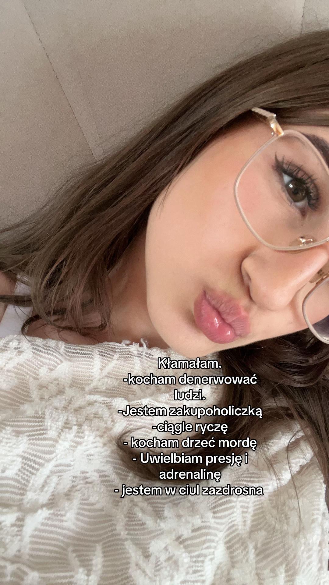 @⋆˙⟡♡⟡˙⋆