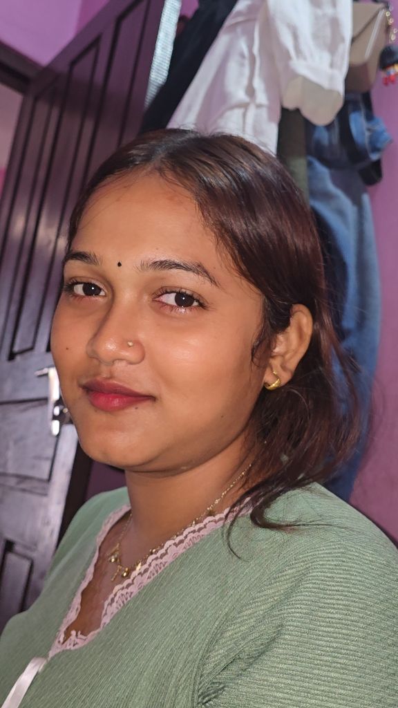 @👑kashish bhagat❣️😍