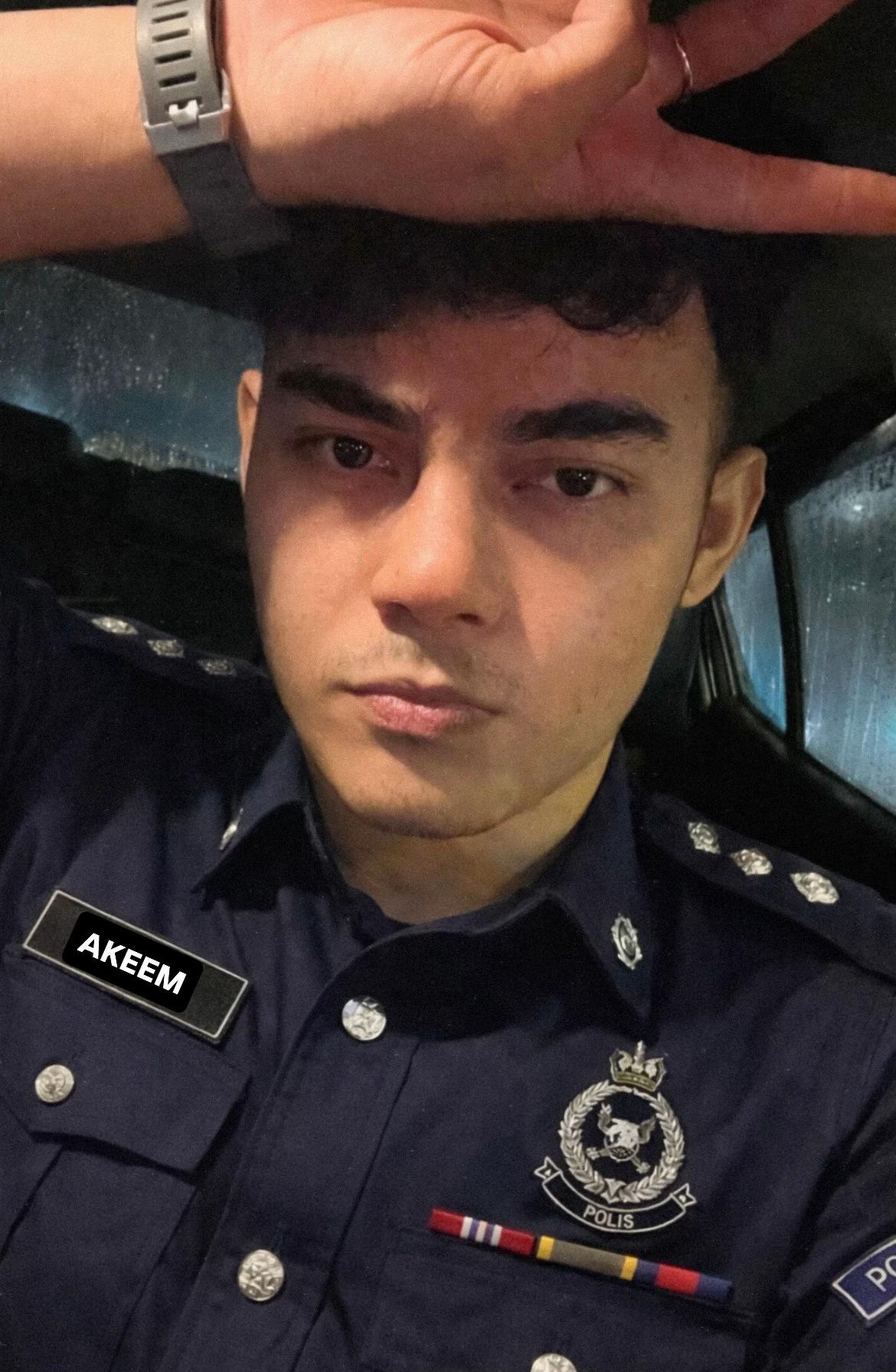 @AKEEMJAHAT