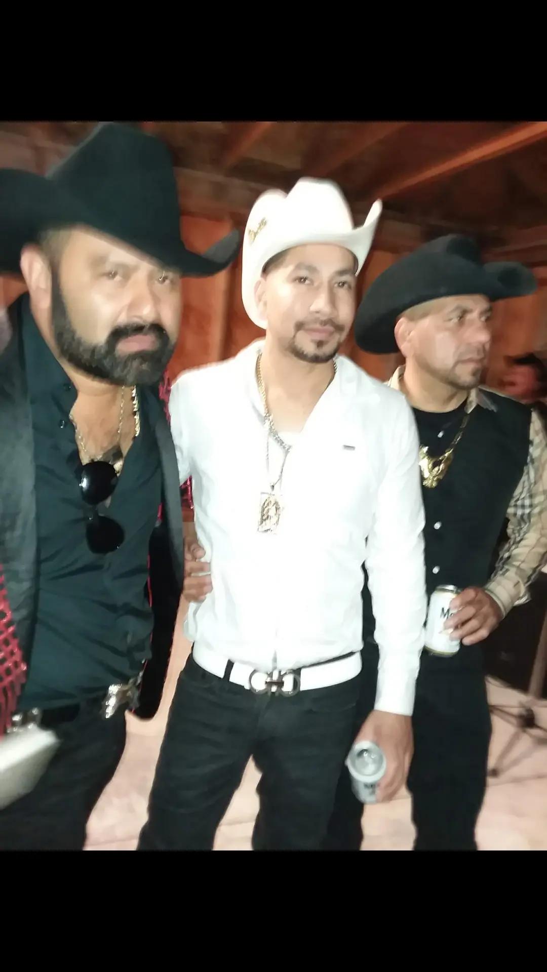@Los Grandes De Tijuana