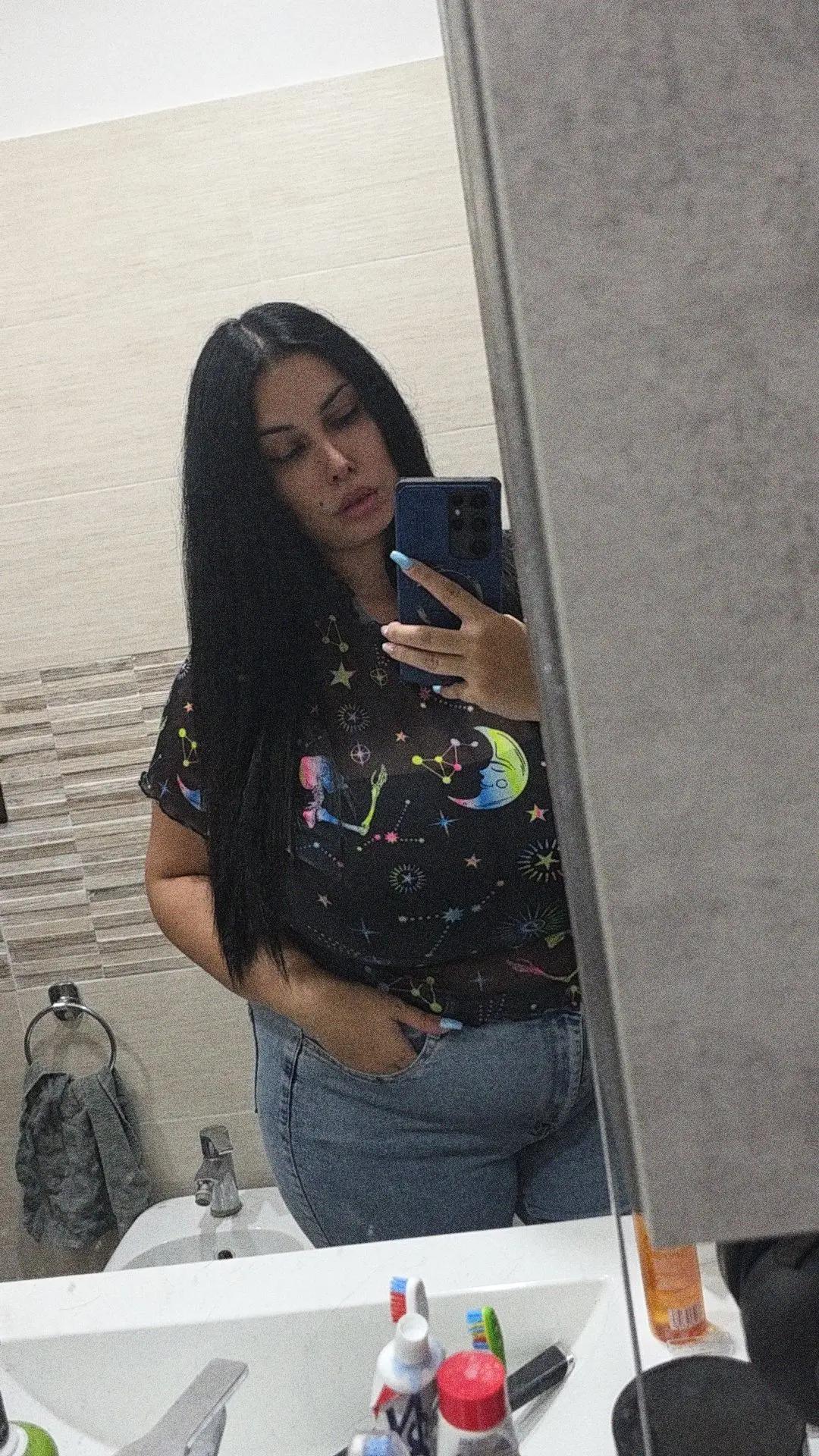 @👽