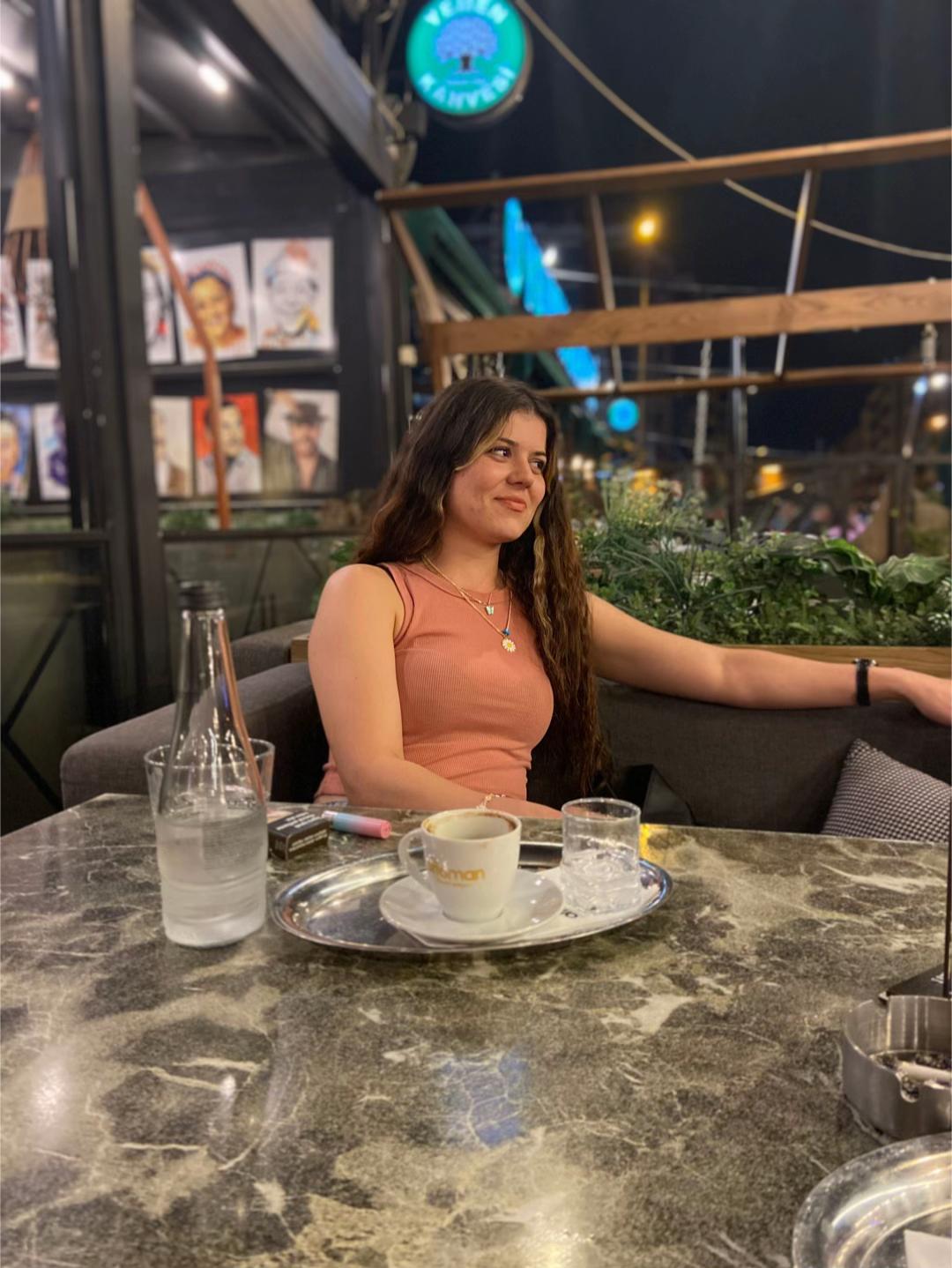 @G&uuml;lnur Kırmızı