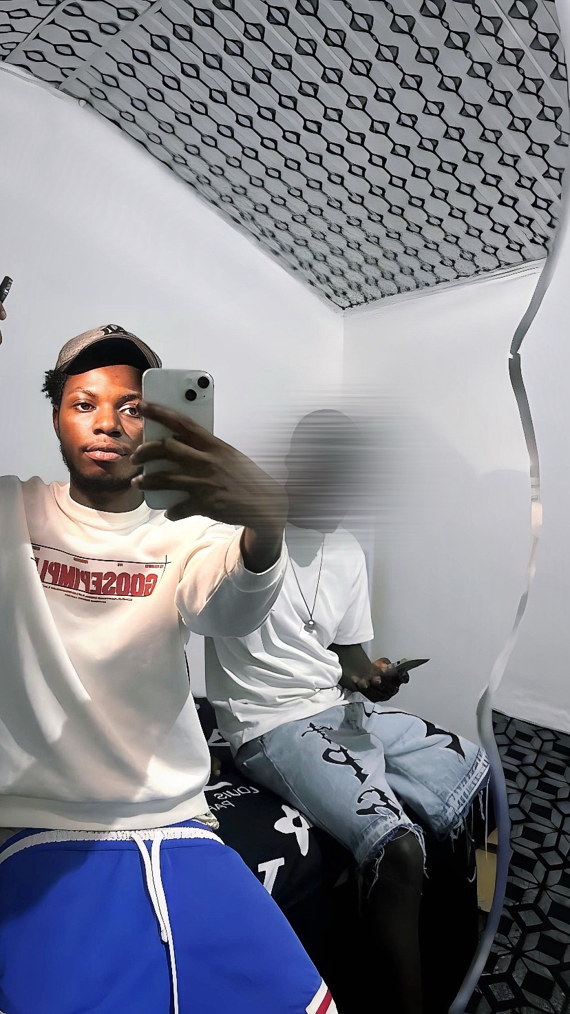 @U•G•L•Y 💔🚶♂️