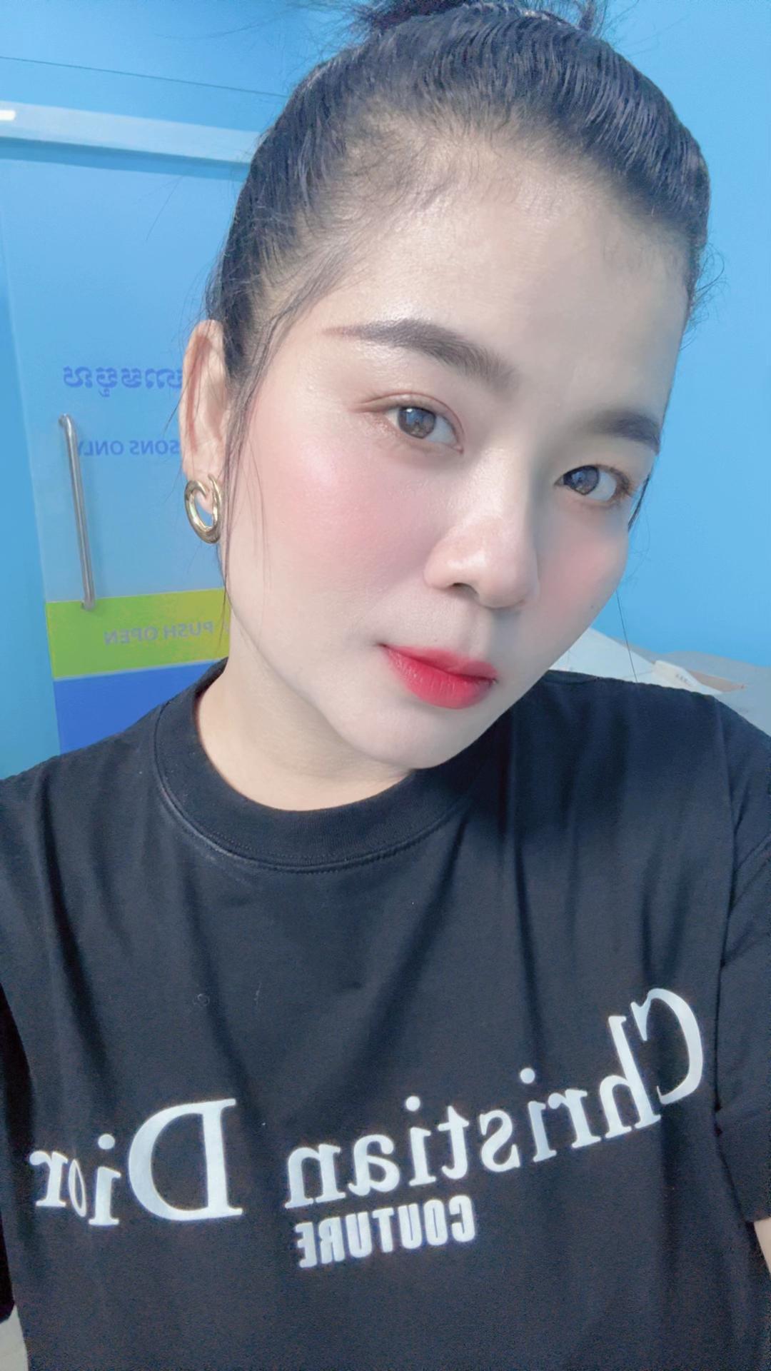 @ម៉ាក់ សាន់មុី❤️😘