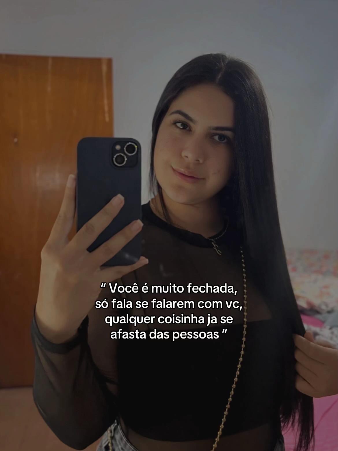 @juliapaes