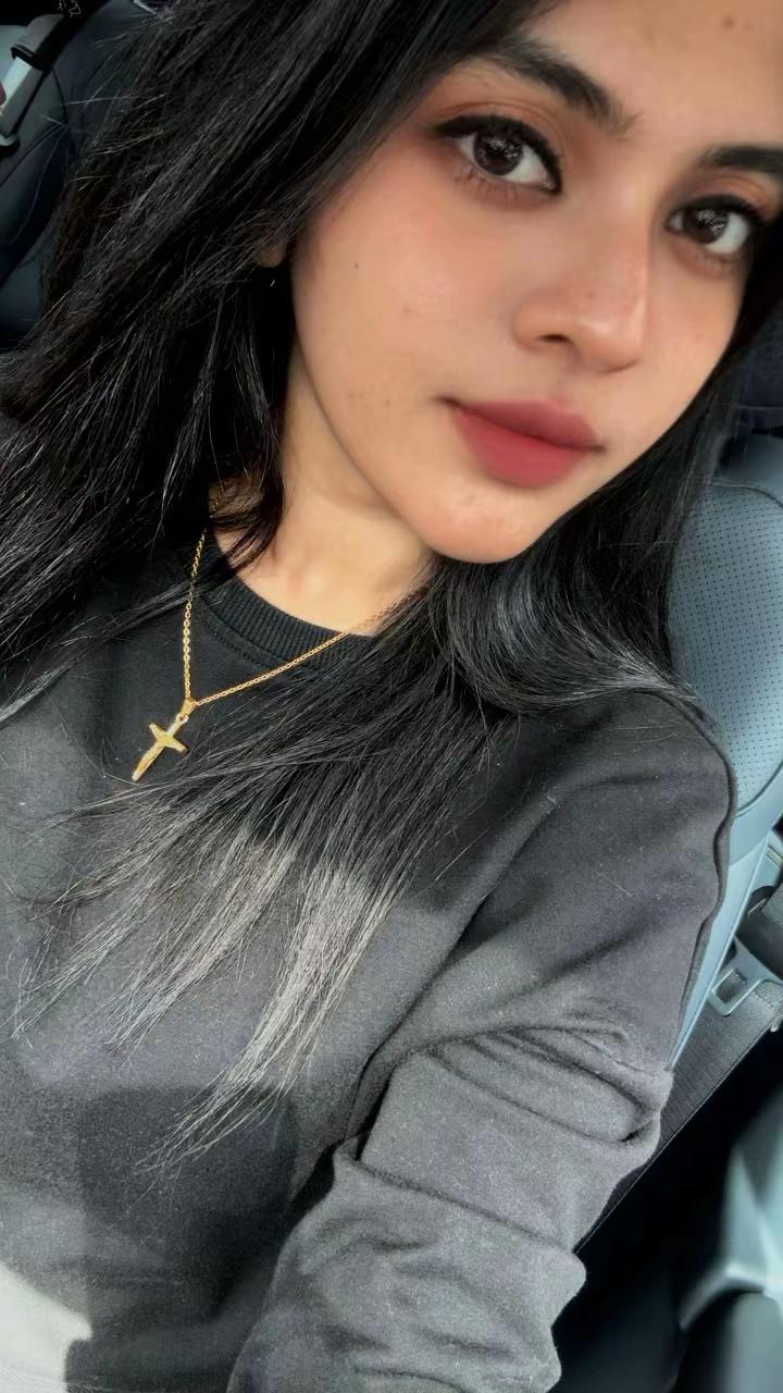 @iammonica