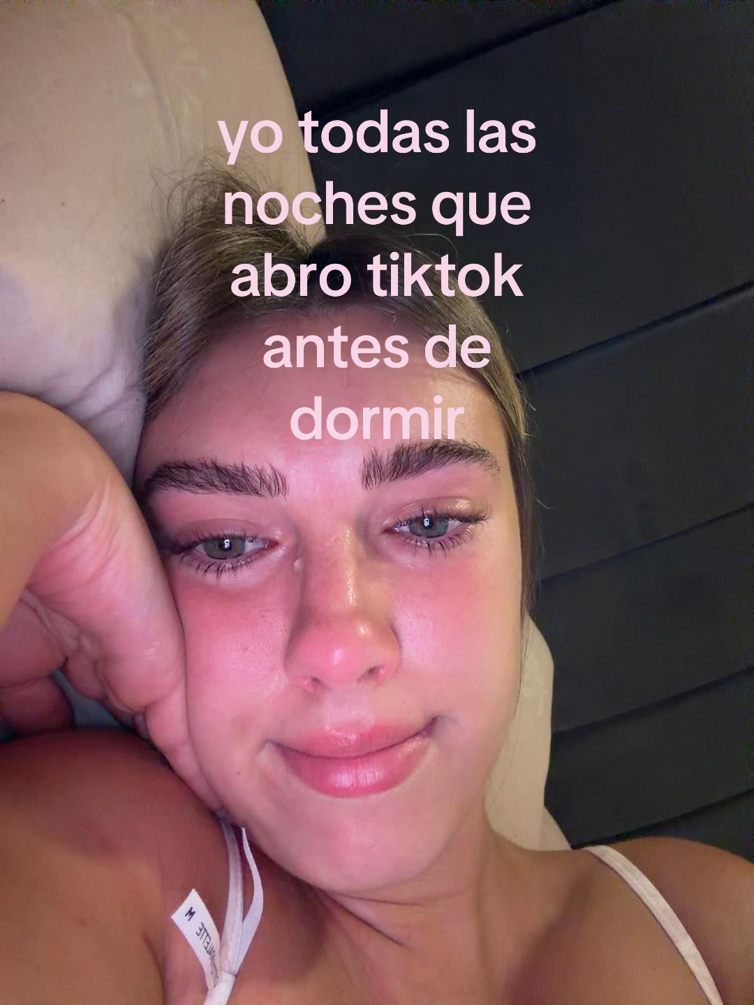 @✧₊⁺ vicky albino ✧₊⁺