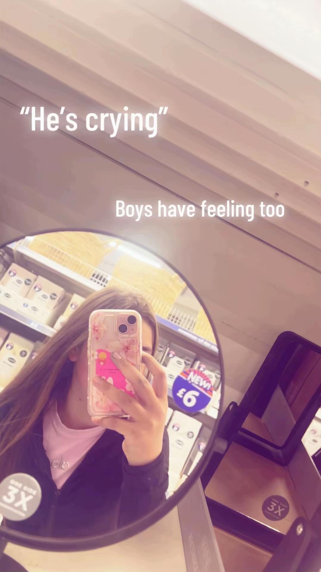 @ℳ𝒾𝒶🤍