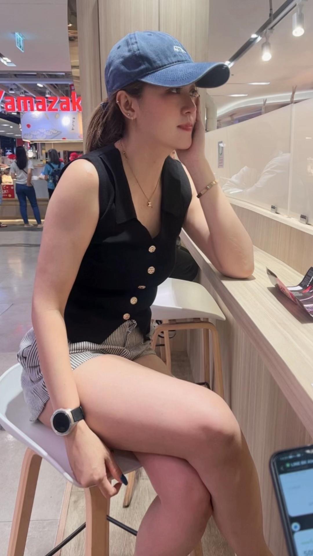 @nisachon
