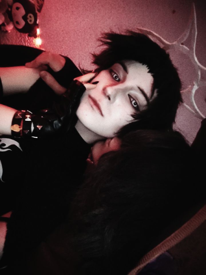 @🎸🎶^_^(he/his)