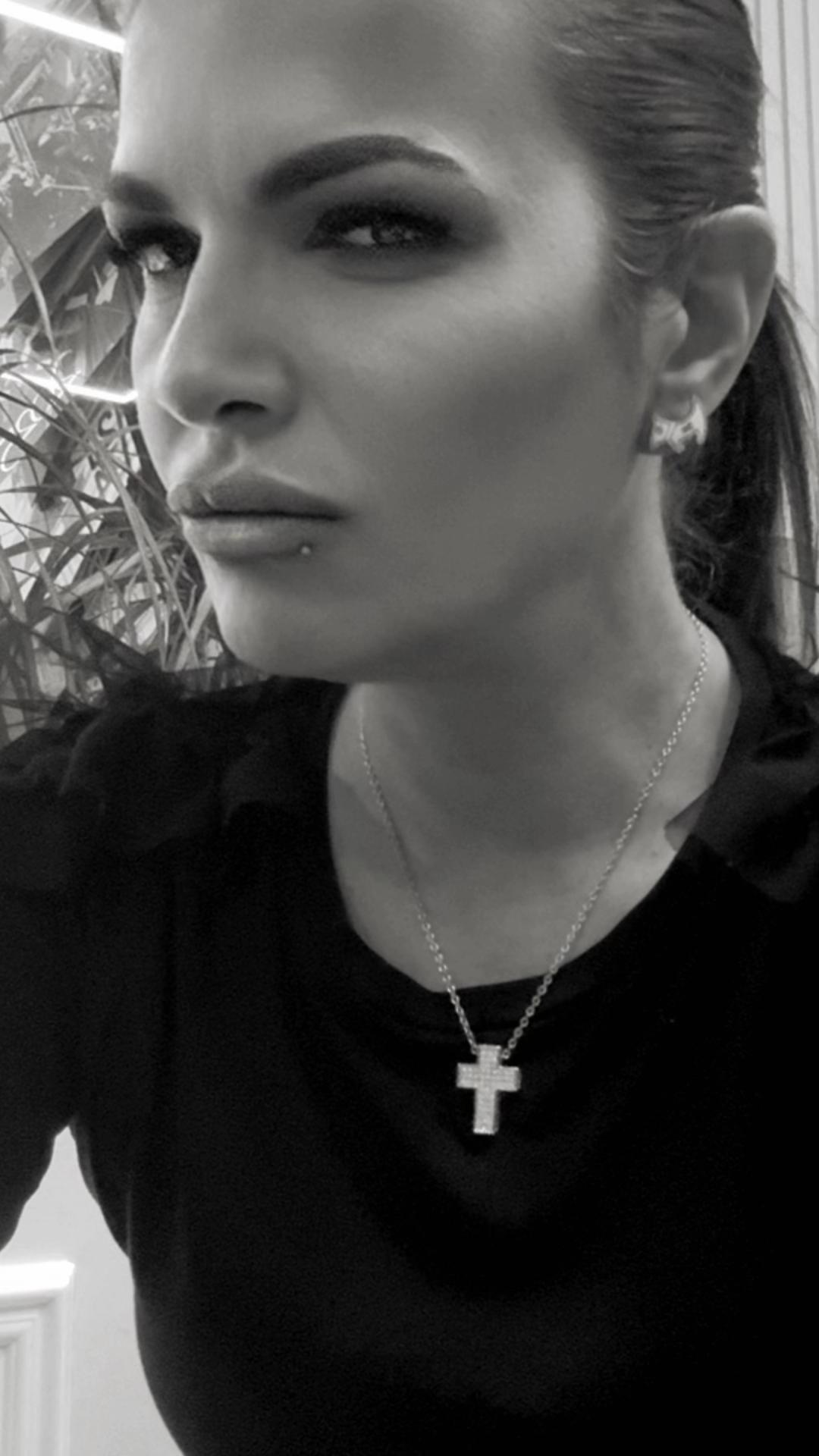 @Taniacatalano75