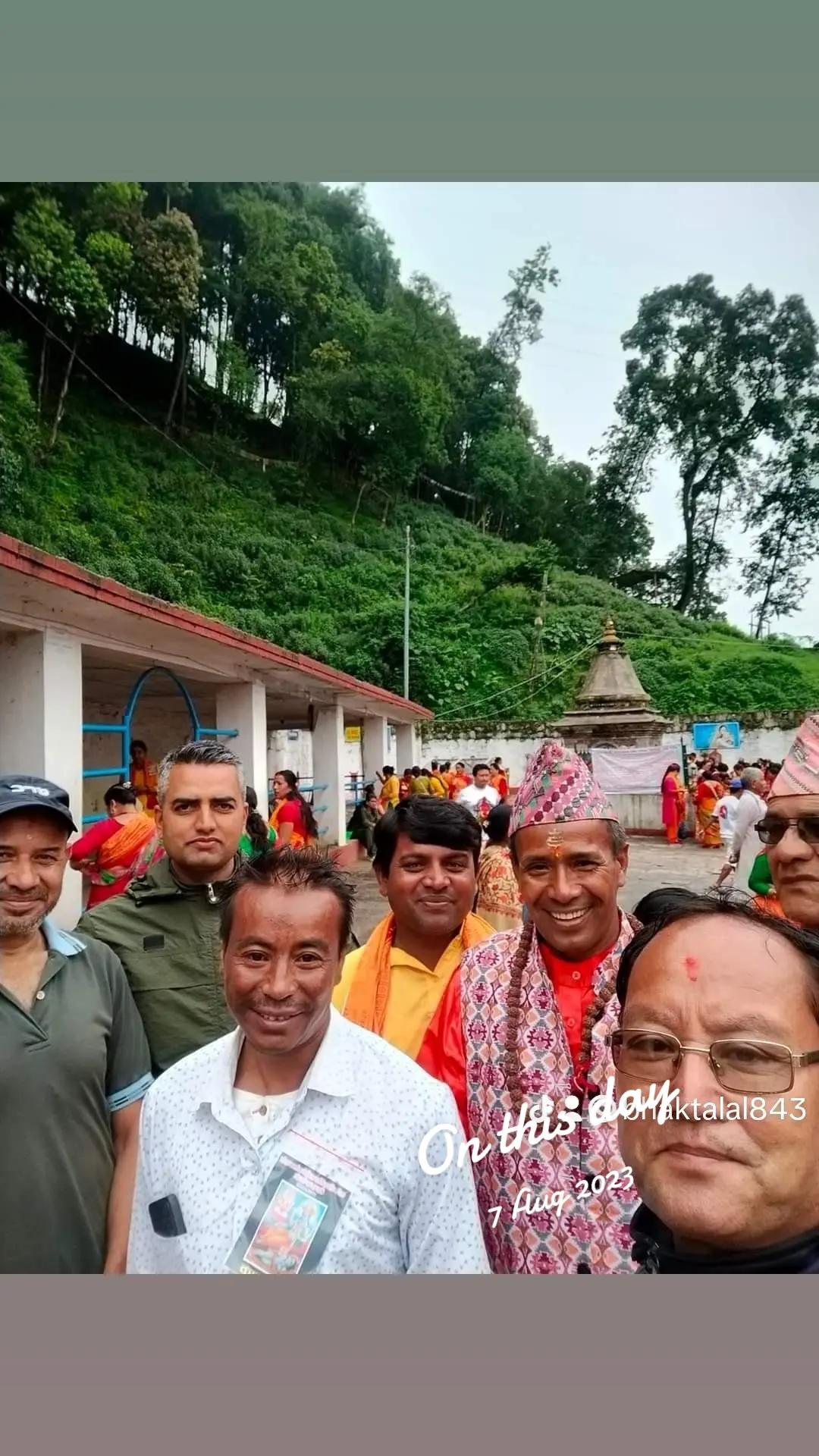 @भक्तलाल श्रेष्ठ