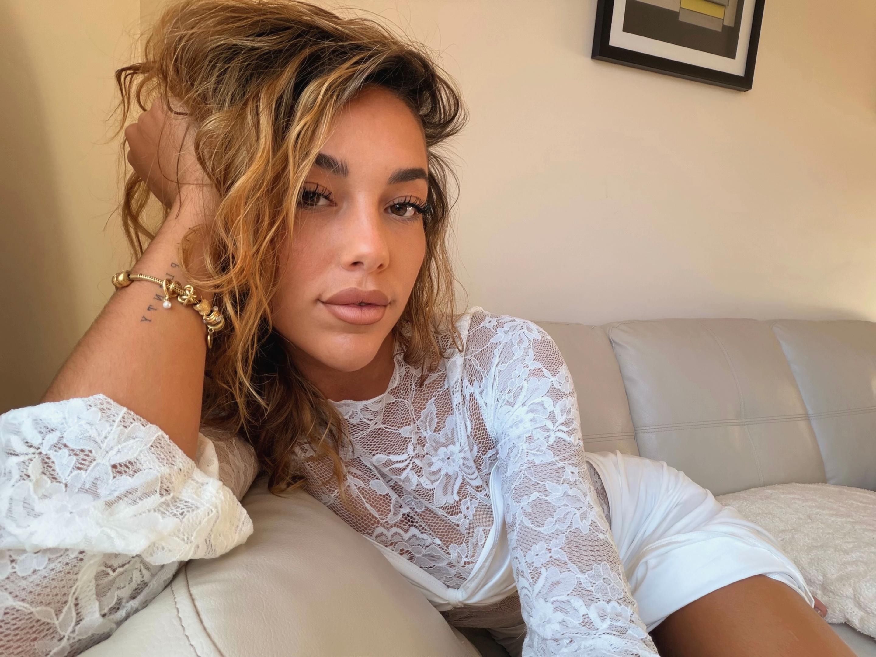 @Lúna