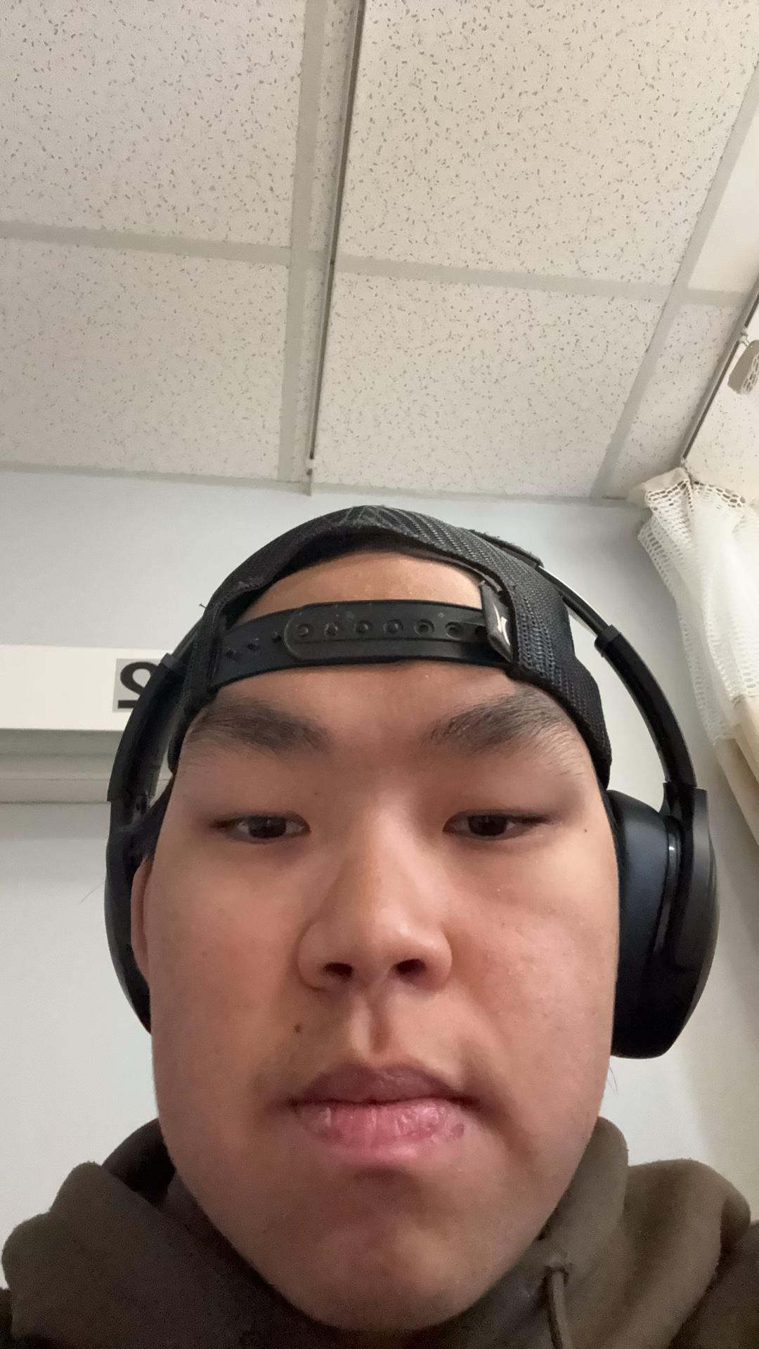 @Jr.๐ง๐