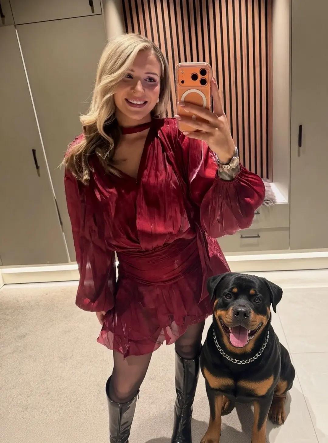 @Sabrina paws
