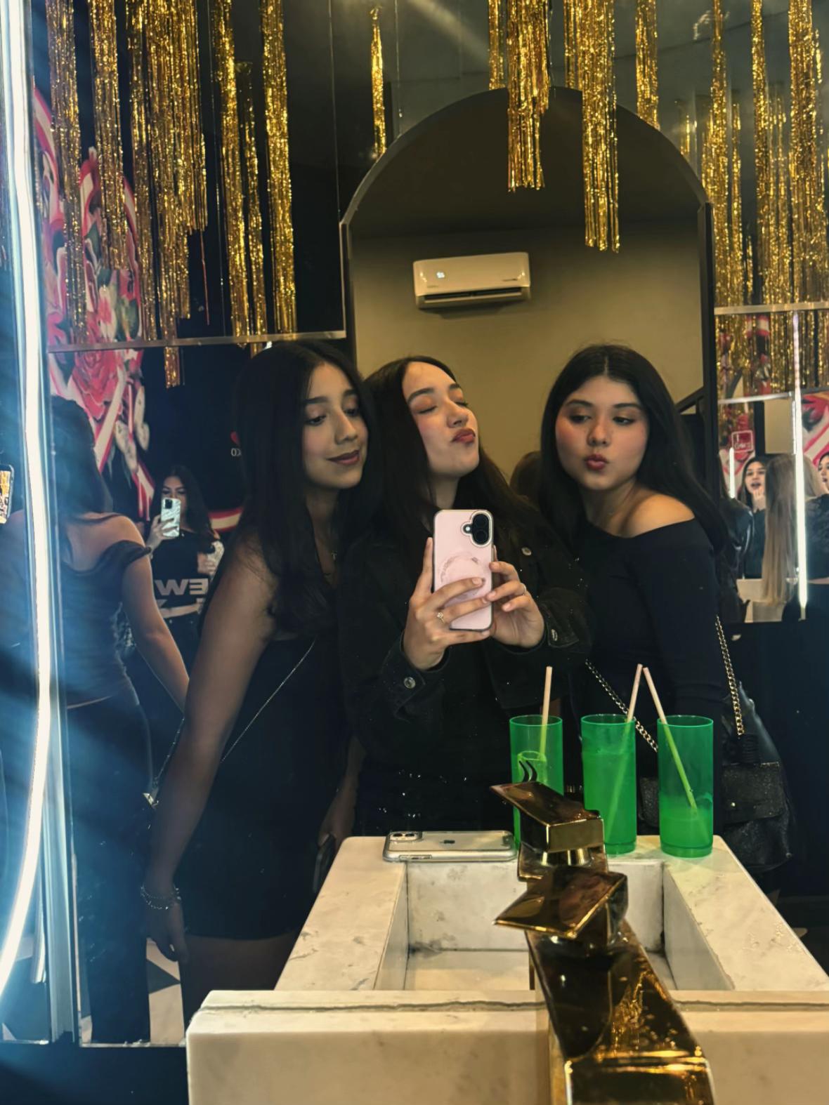 @isabella