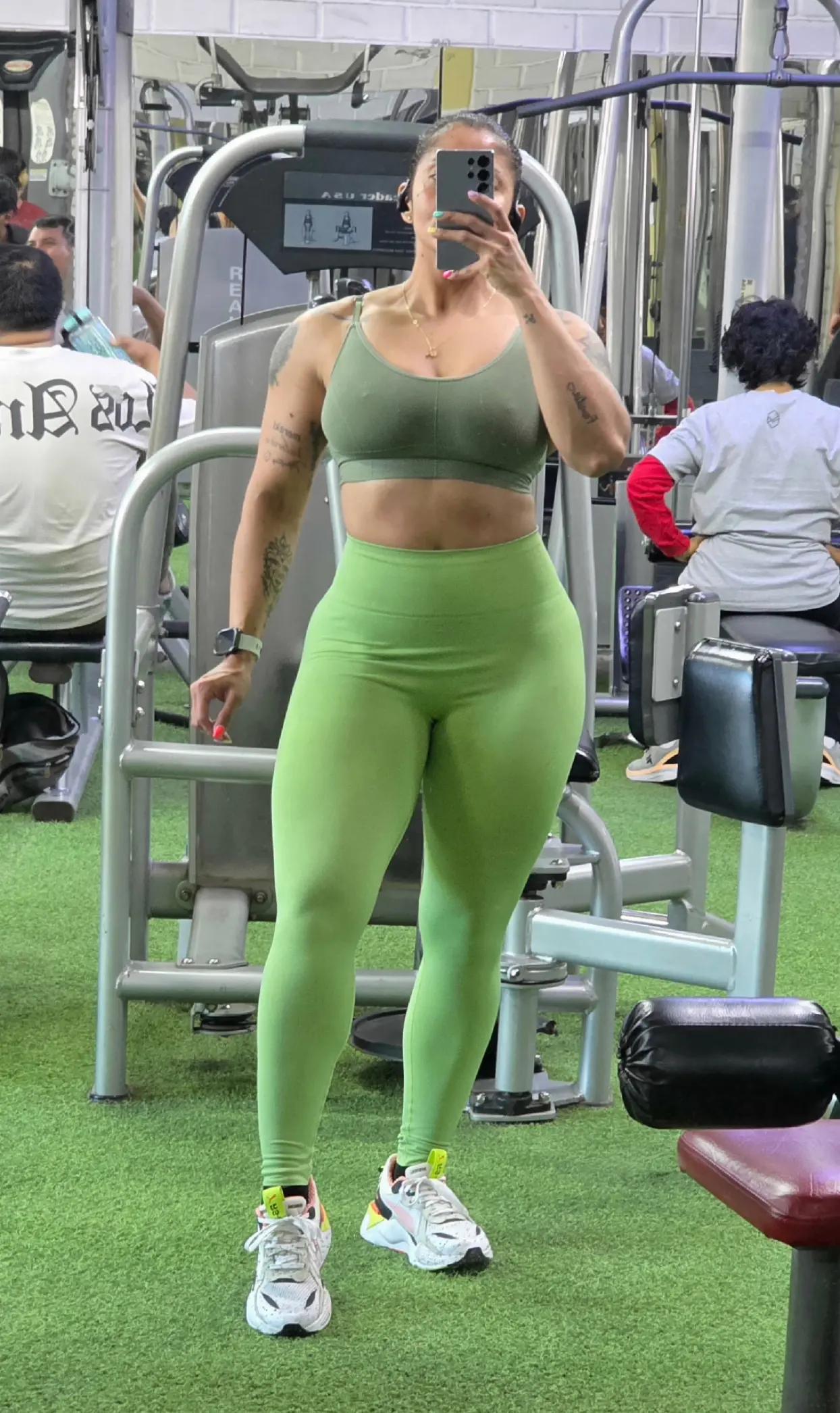@Nana