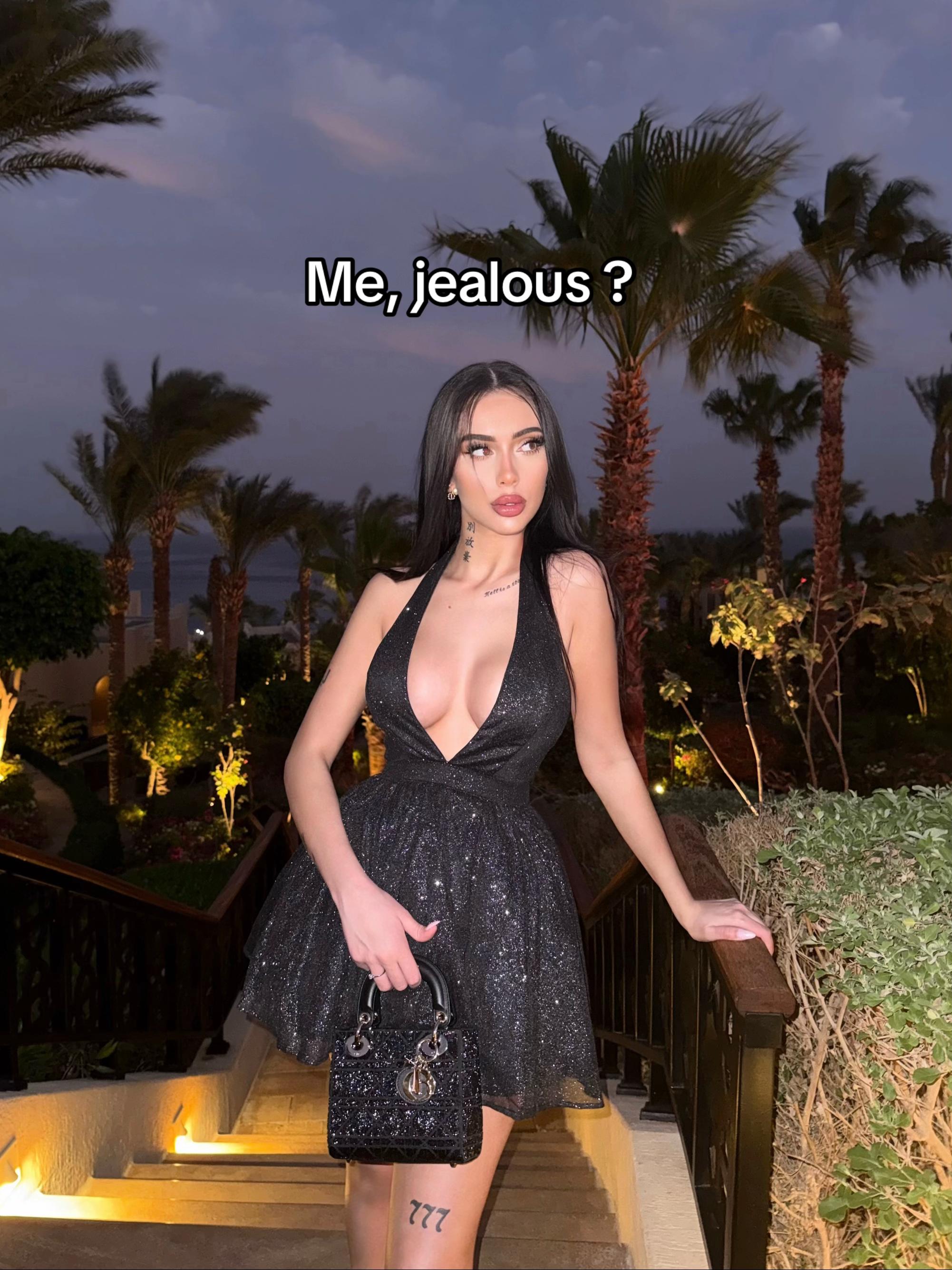 @𝐿𝑖𝑛𝑎 🌺