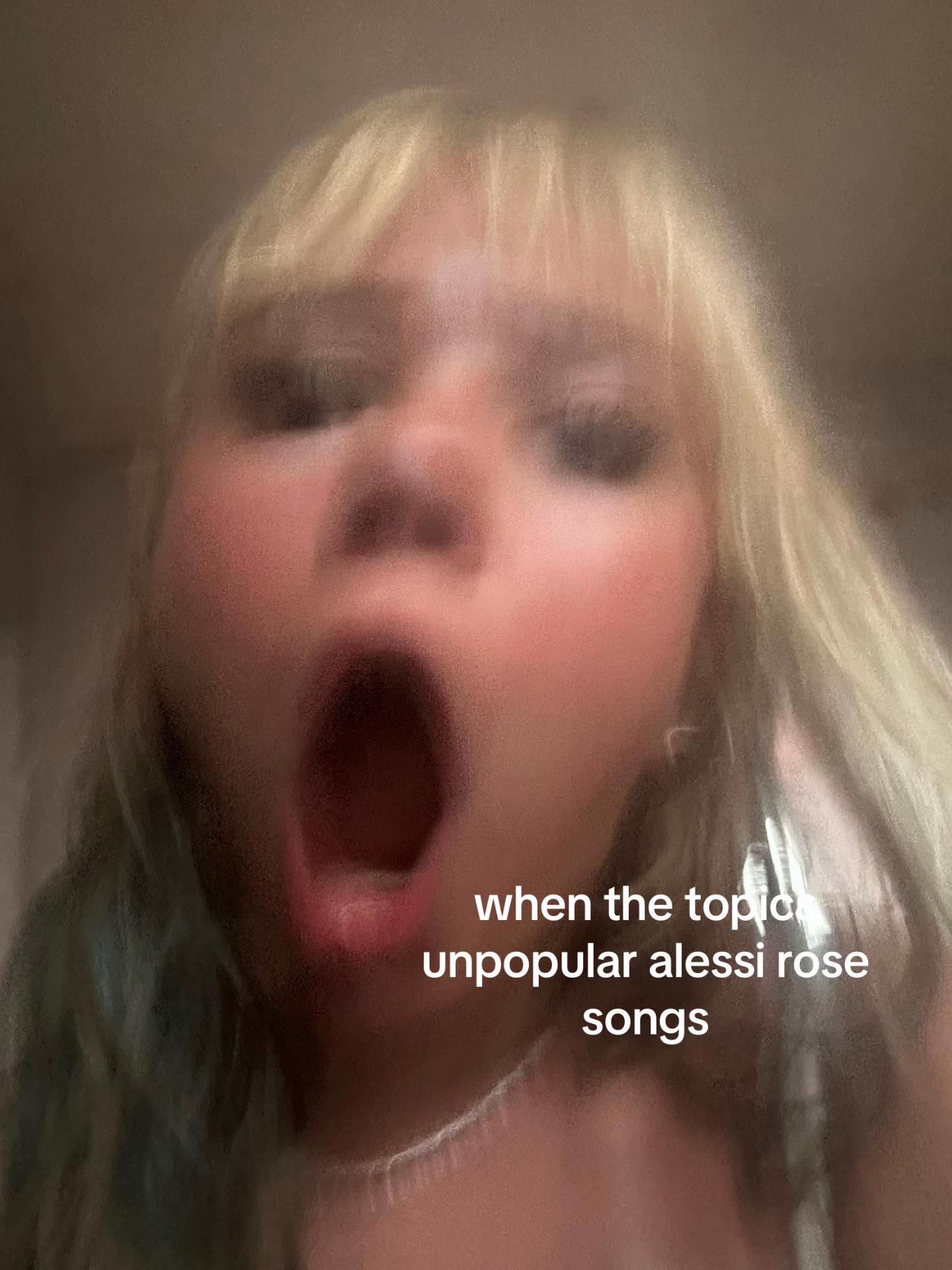 @izzie🧁🪽
