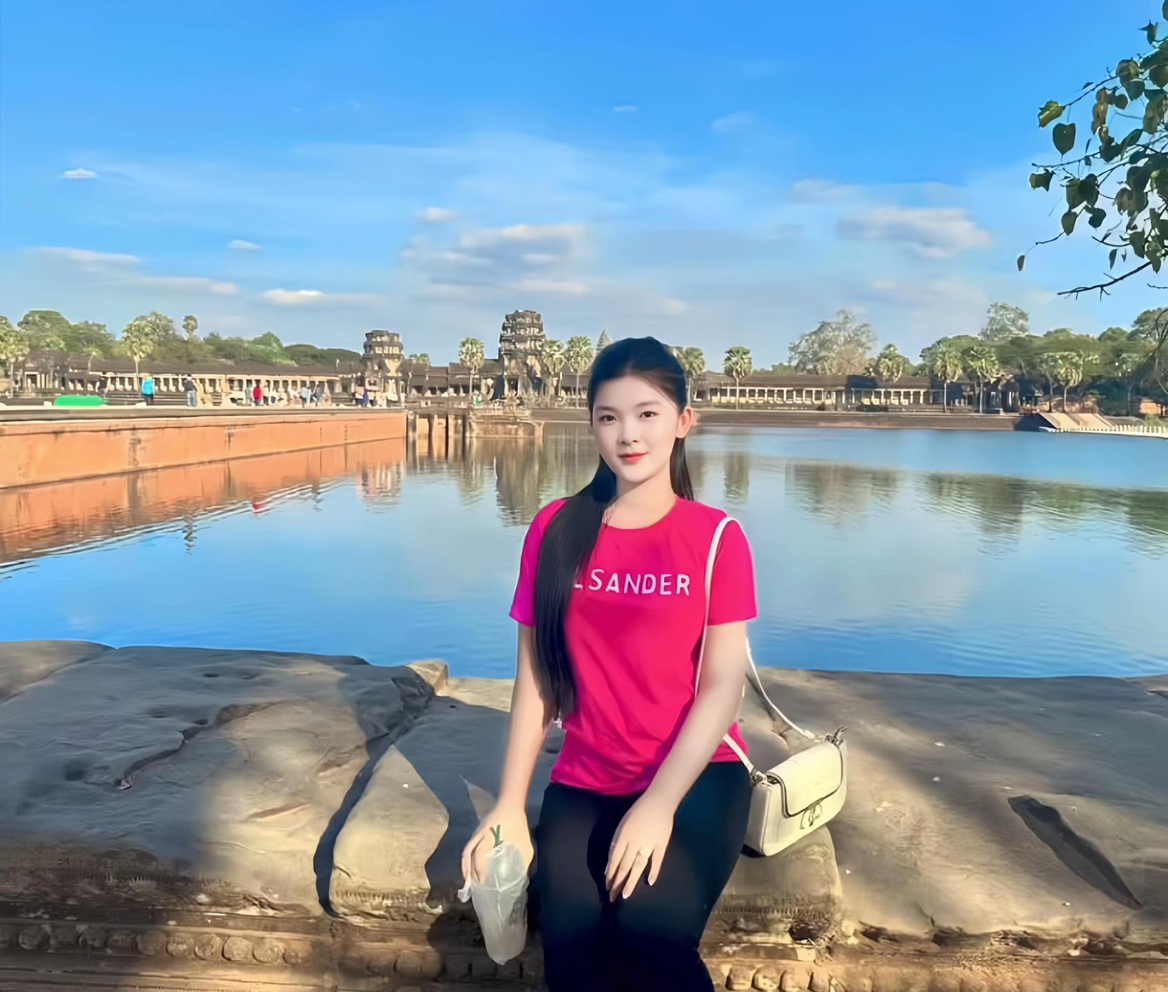 @Lily Smile Cambodia 🌸