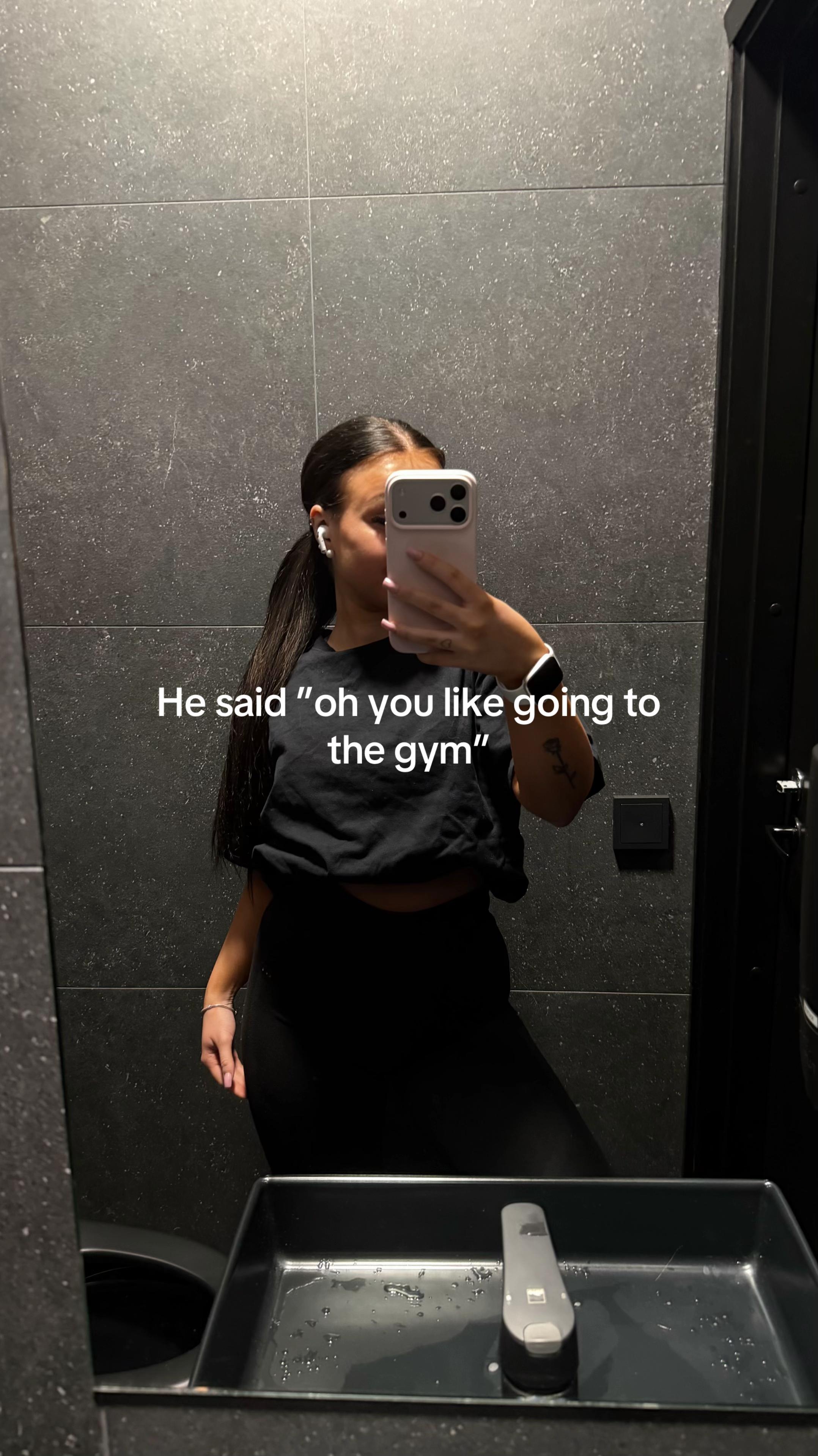 @Moona | @moonapiirainen