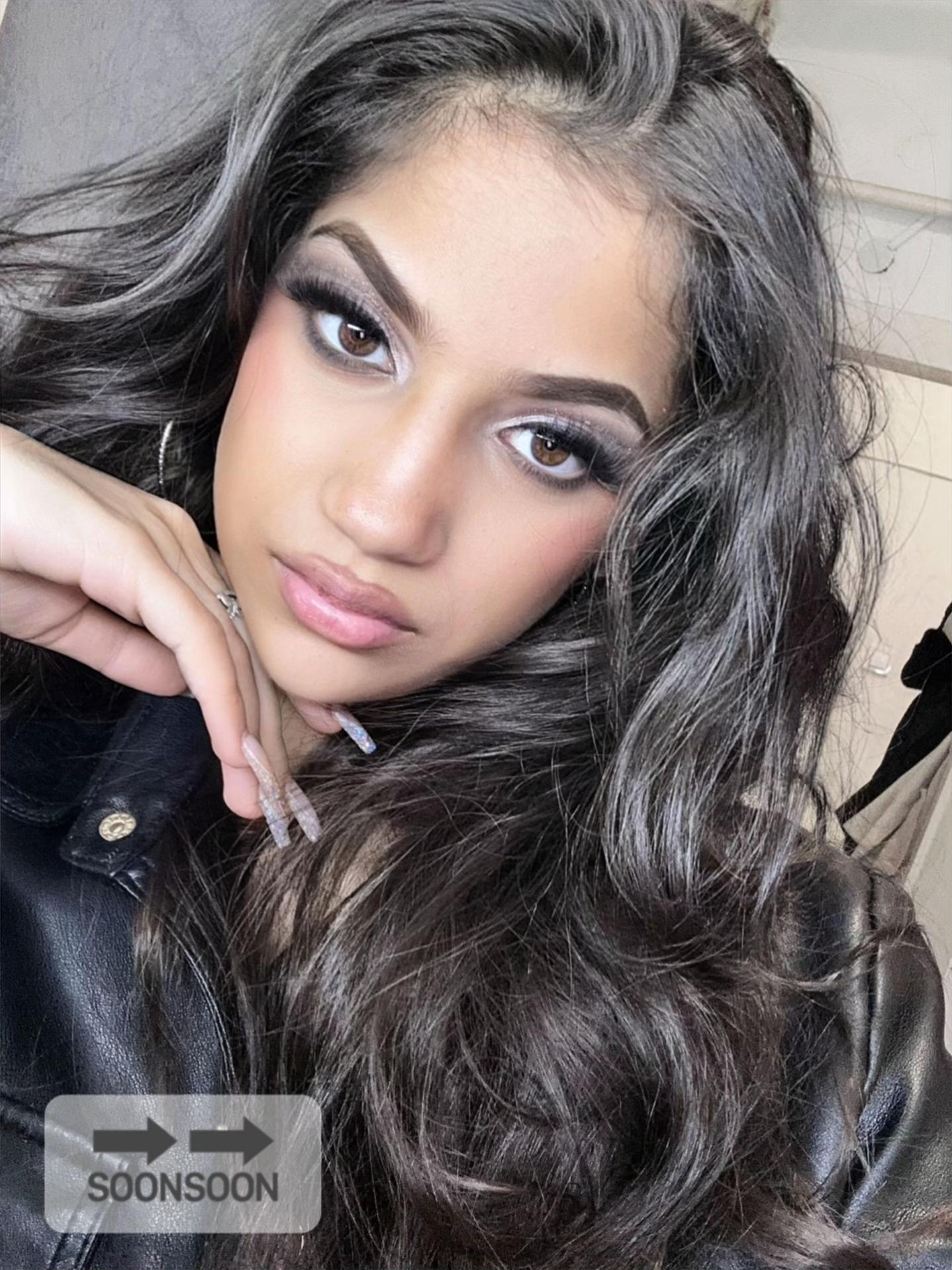 @Jazmin_Viragh