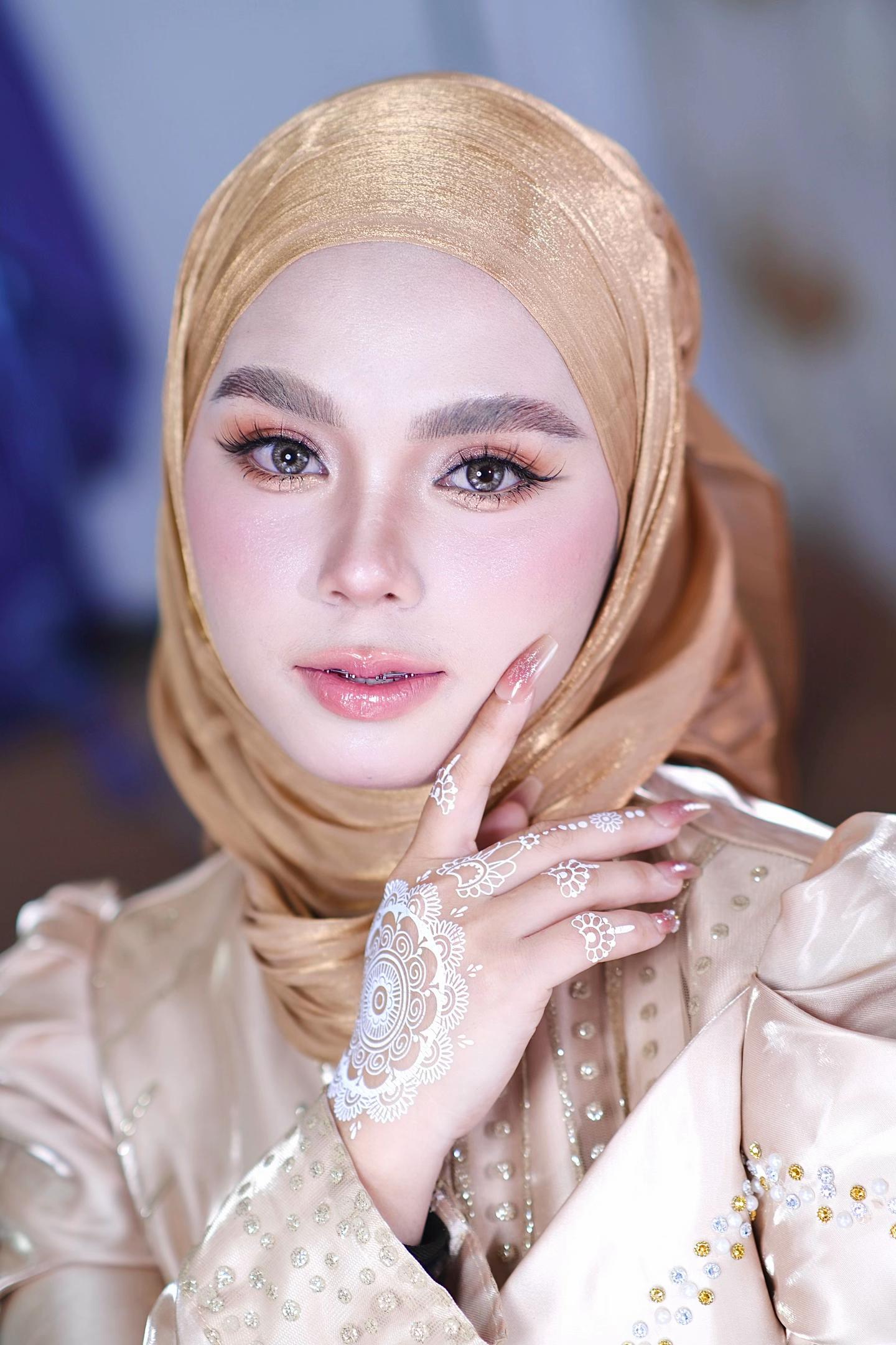 @haneeyaofficial