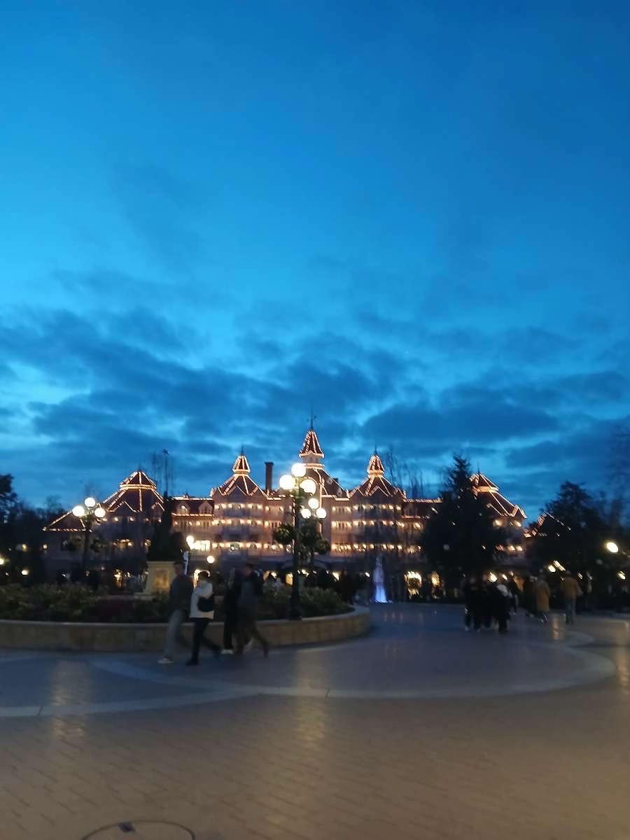 @โณ