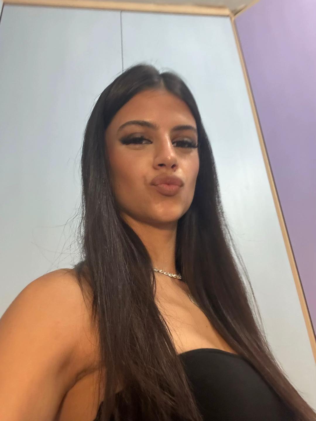 @Veronica👸🏻