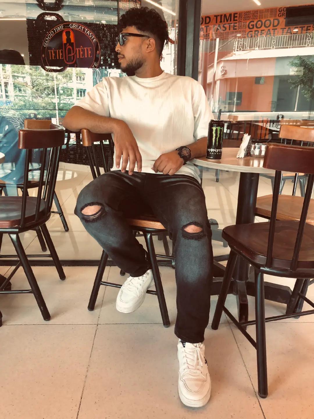 @الغريب 🦅✨