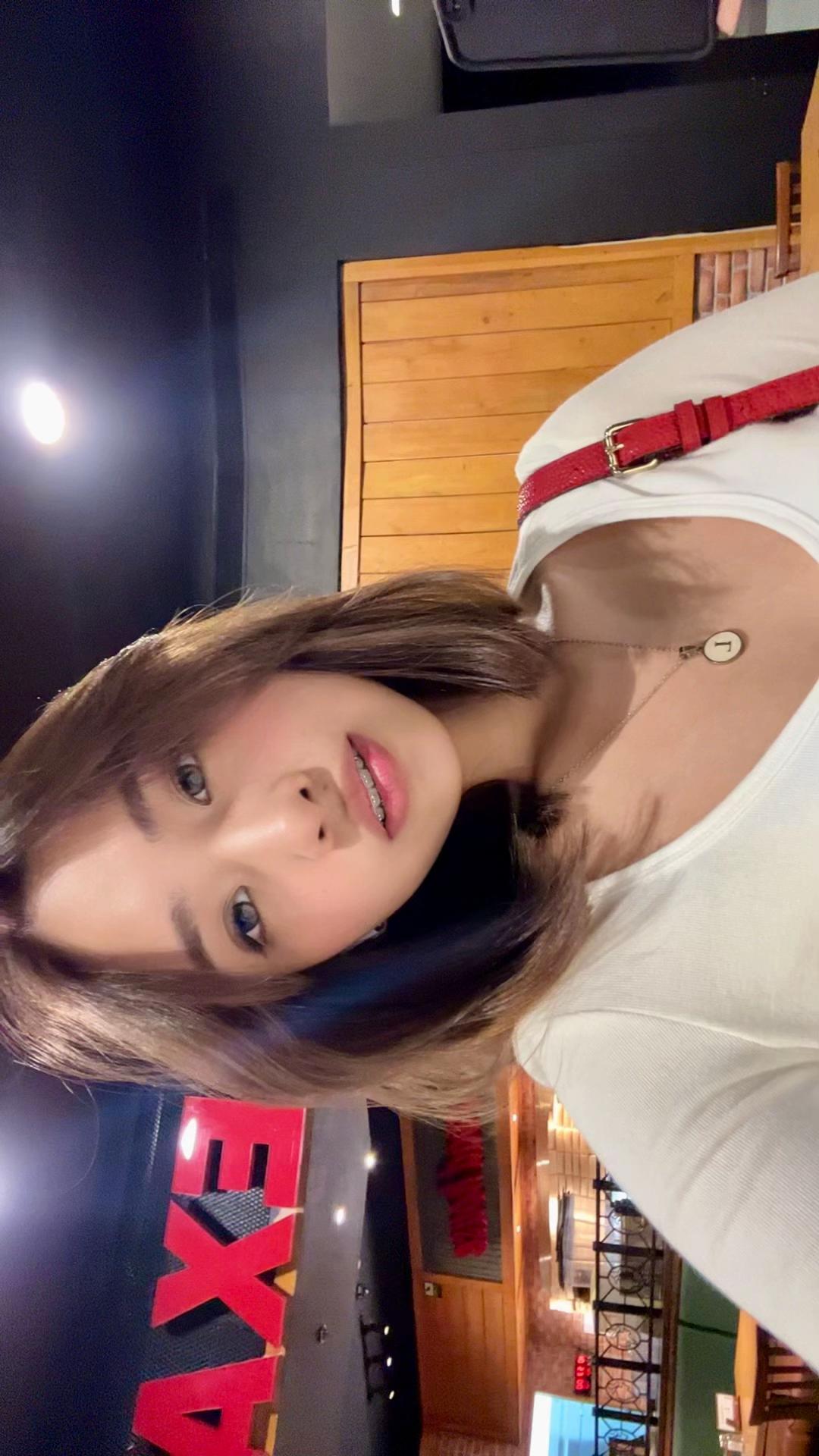 @<3