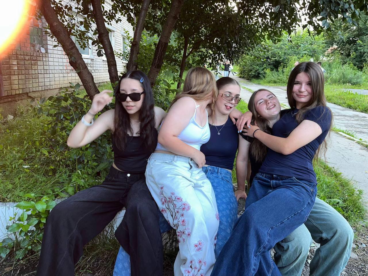 @юля адик