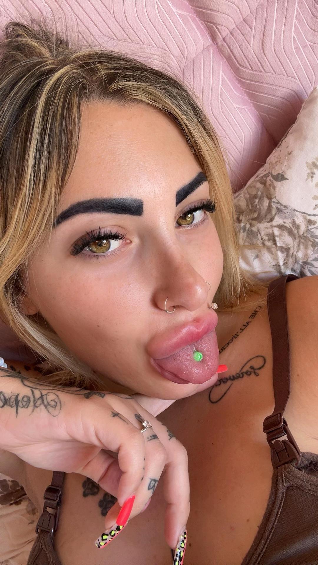 @ERIKA🖤