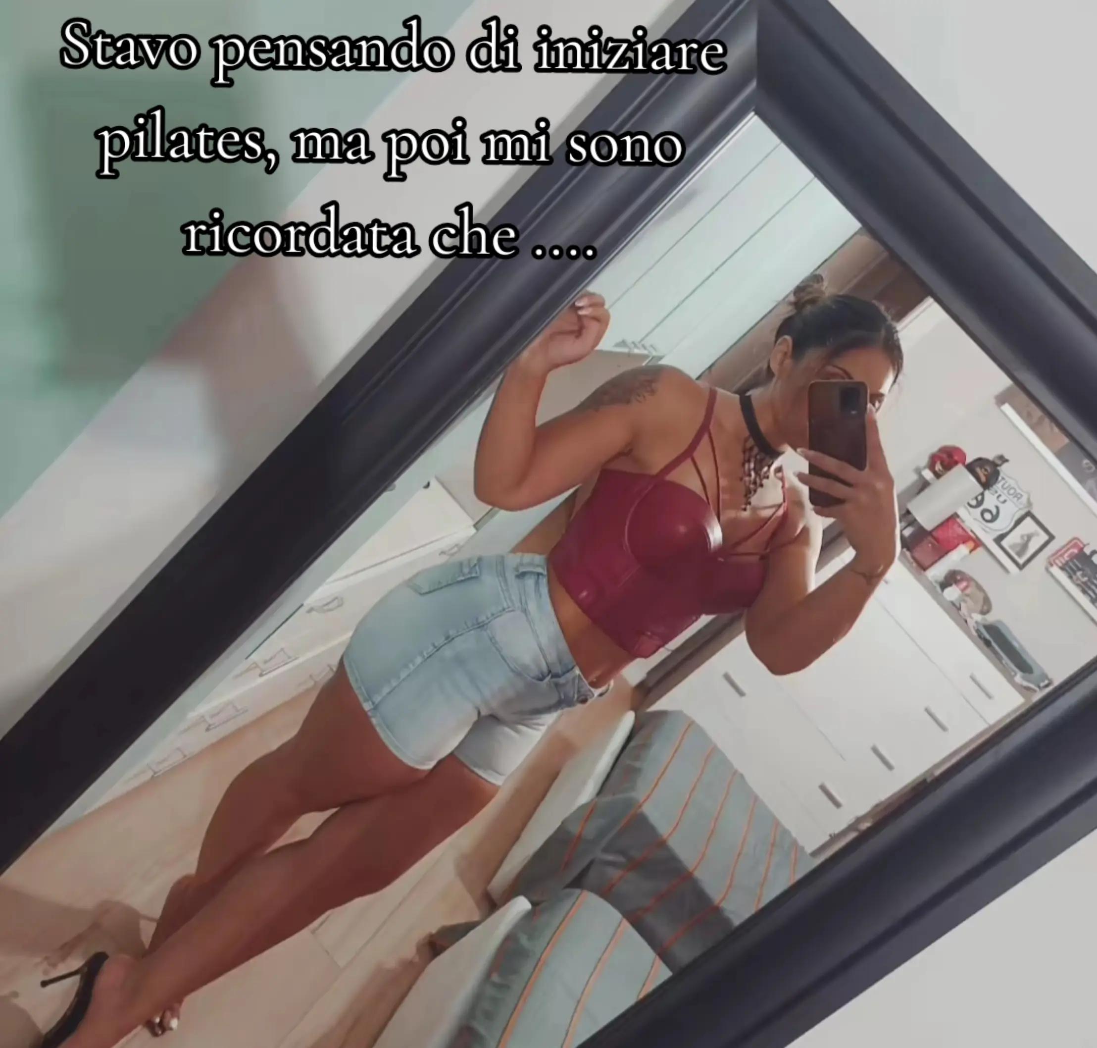 @Debora Fava 🖤♓🐺