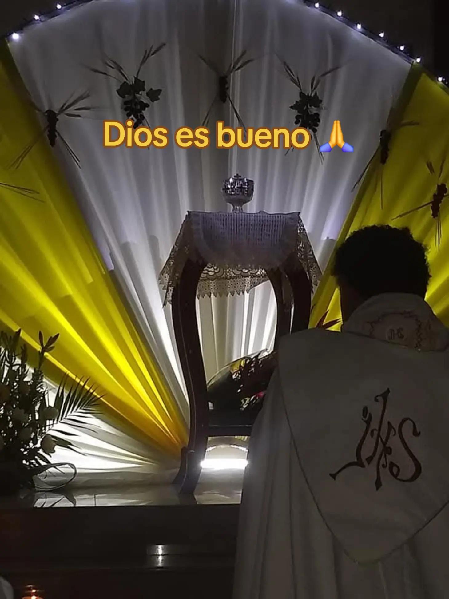 @Lupita V&eacute;lez &uacute;nica