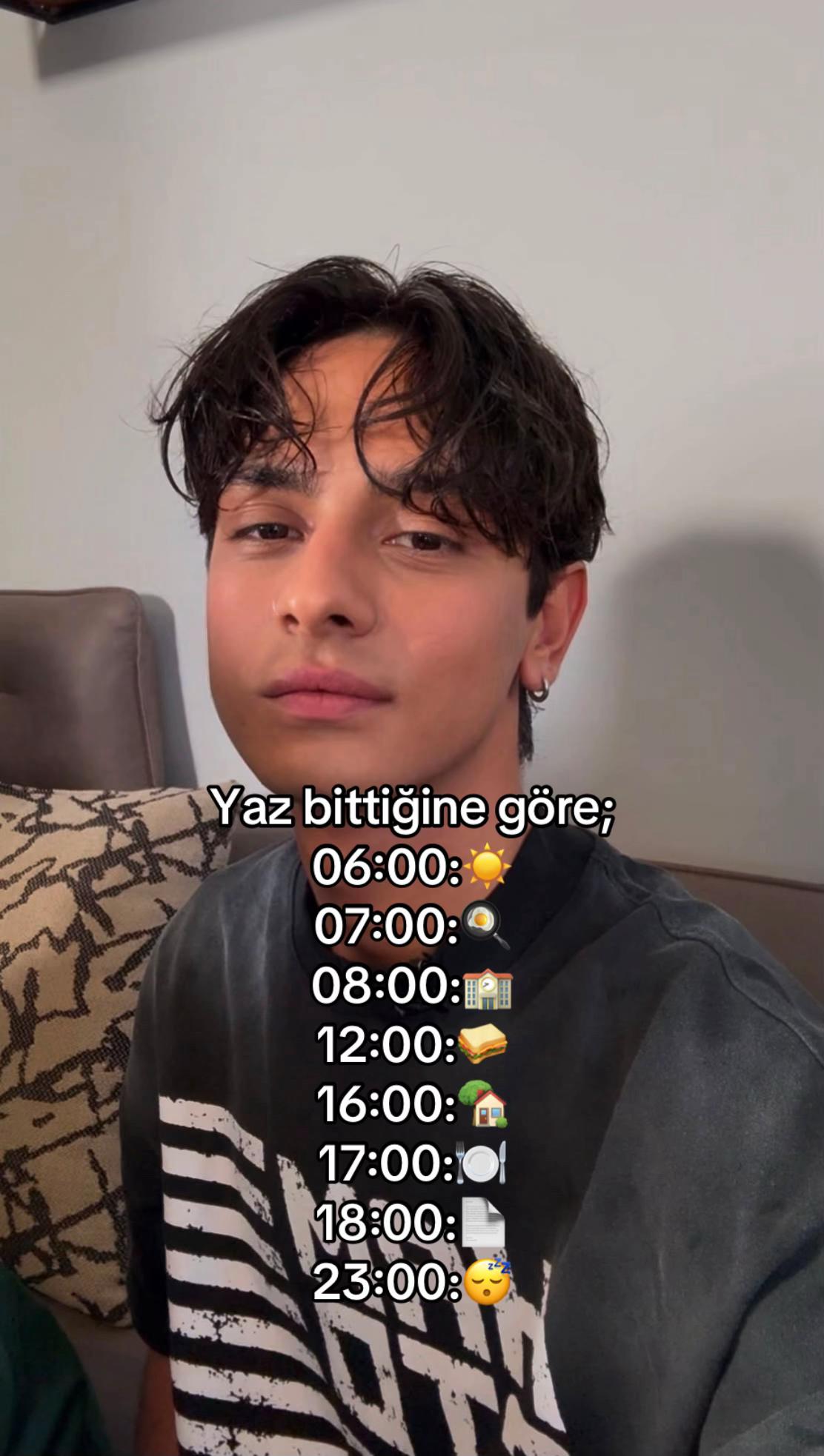 @𝘋𝘦𝘯𝘪𝘻🎸