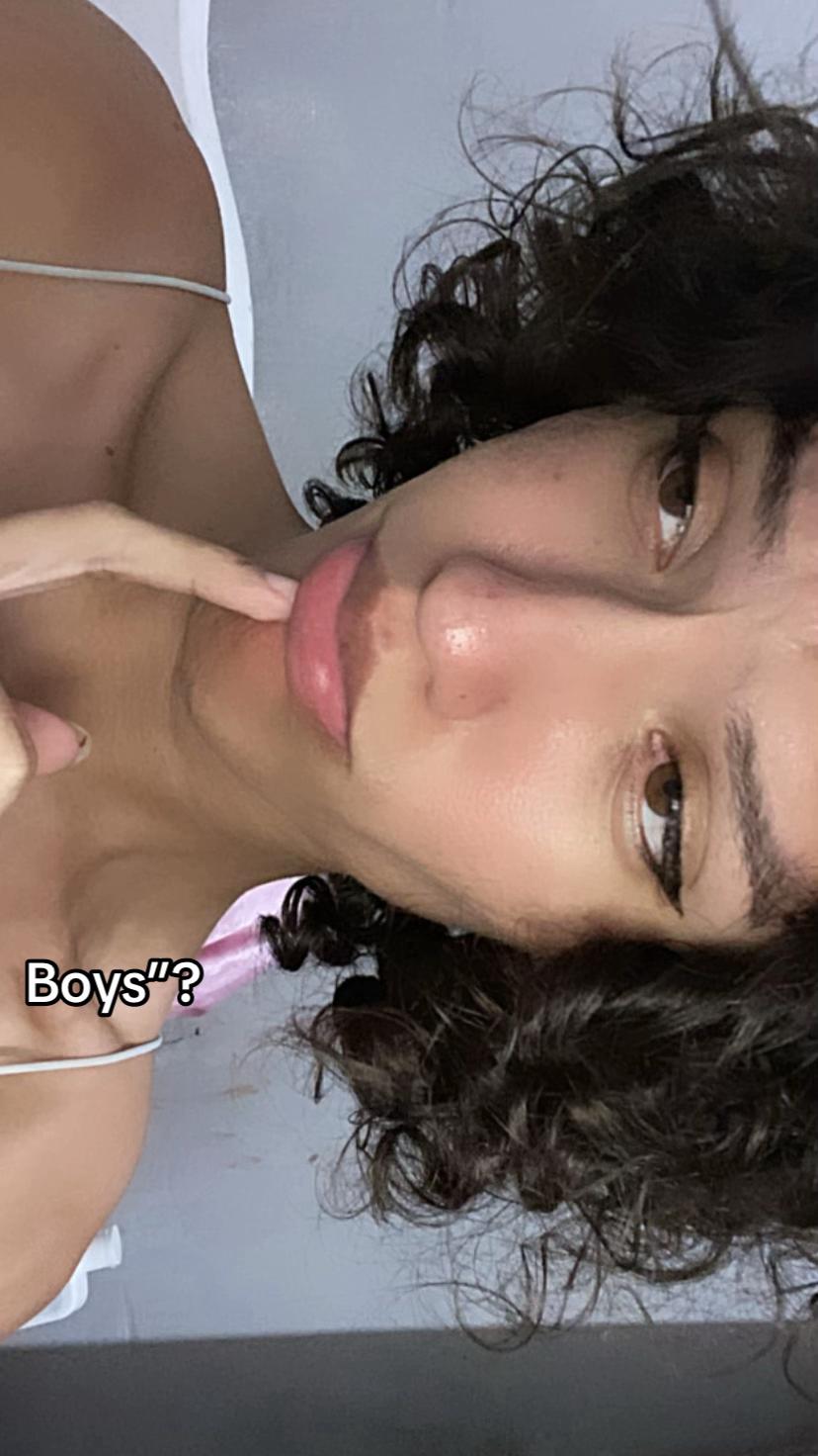 @𝓔𝓿𝓮𝓵𝔂𝓷𝓼𝓮𝓰𝓶 💐