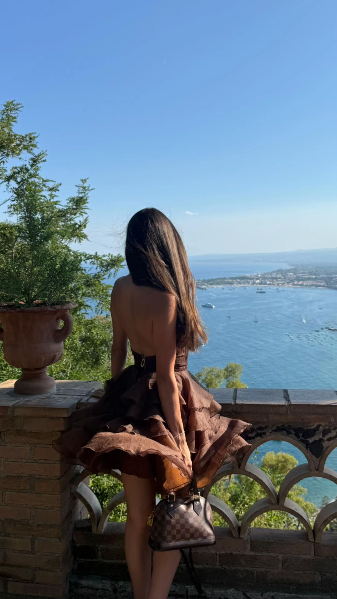 @anastasia lopicic