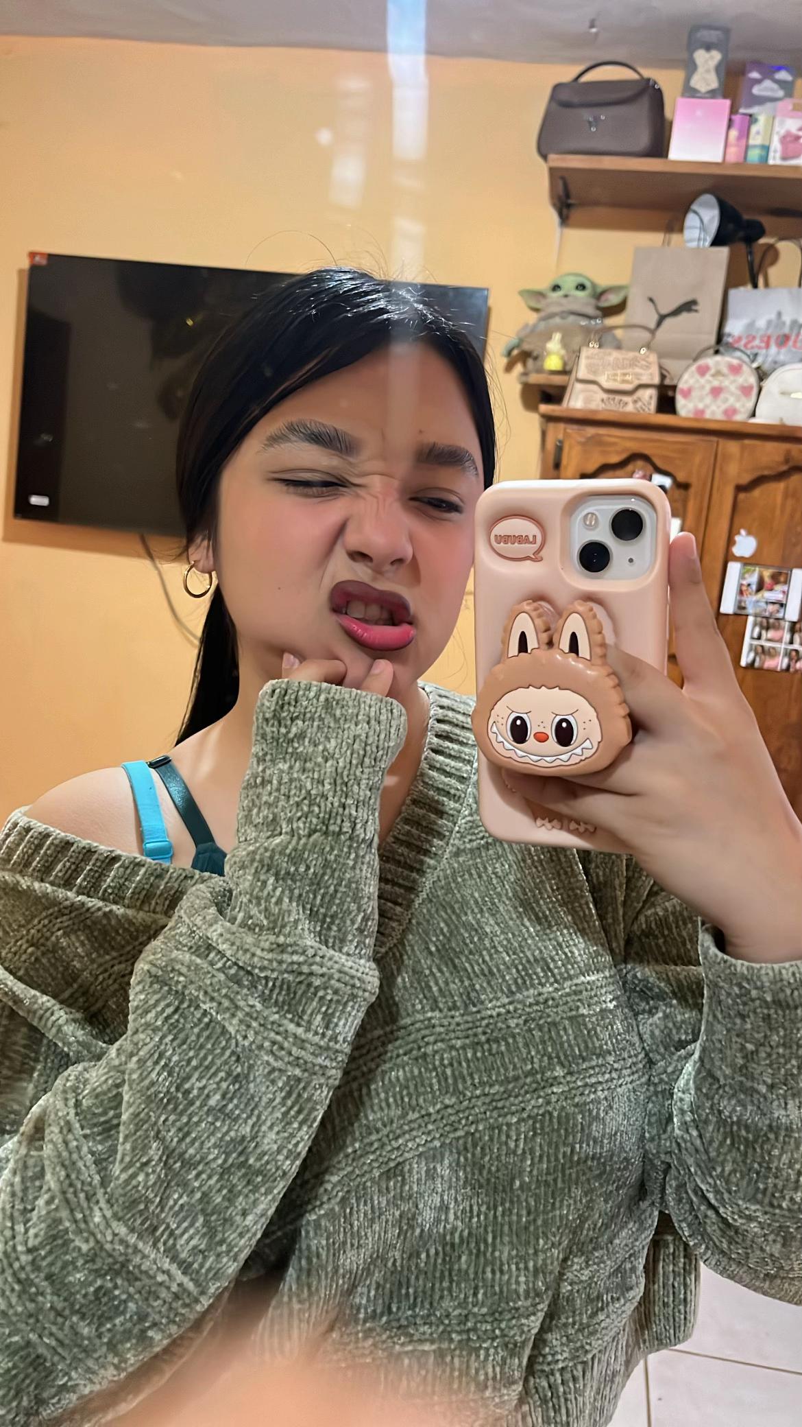 @lizlives._