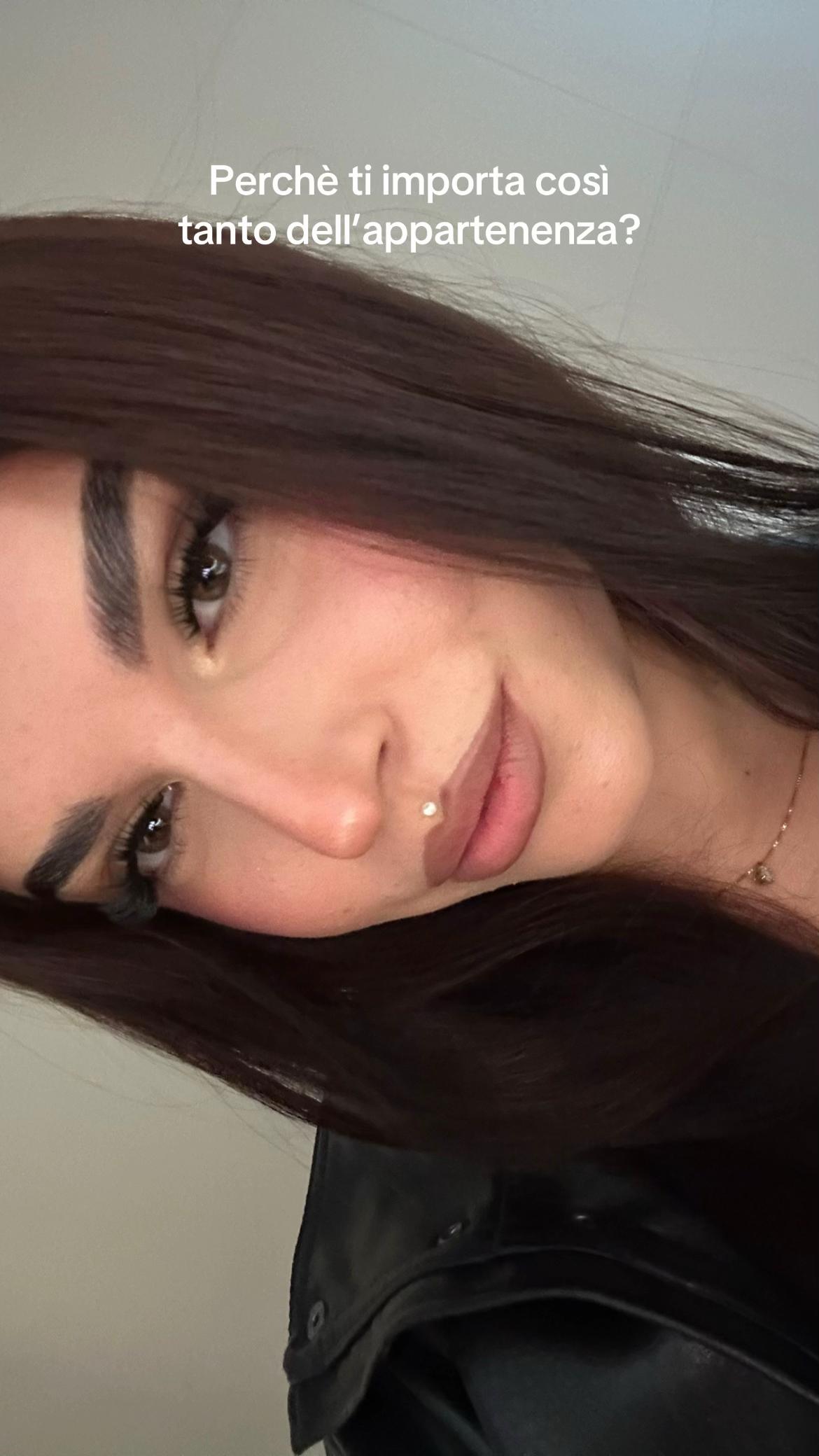 @_fefe_