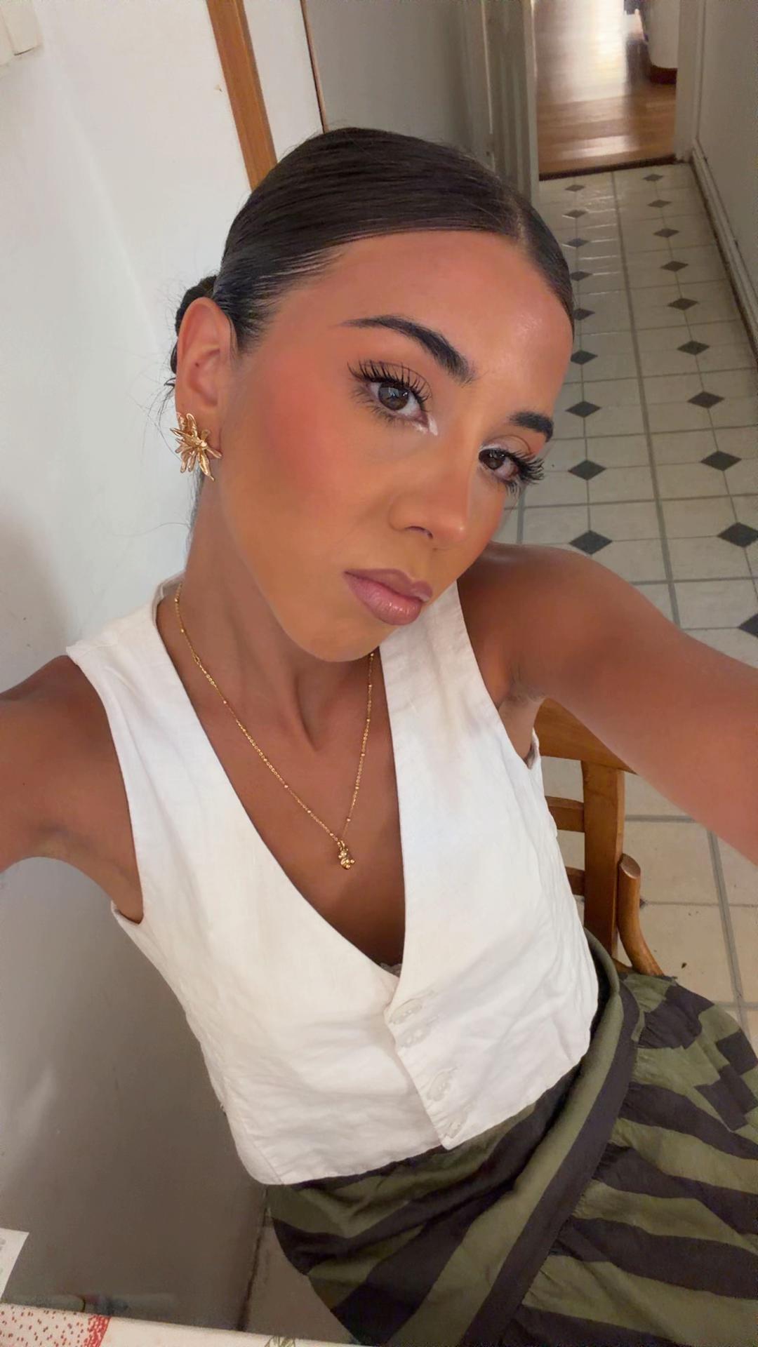 @laurapetisco15