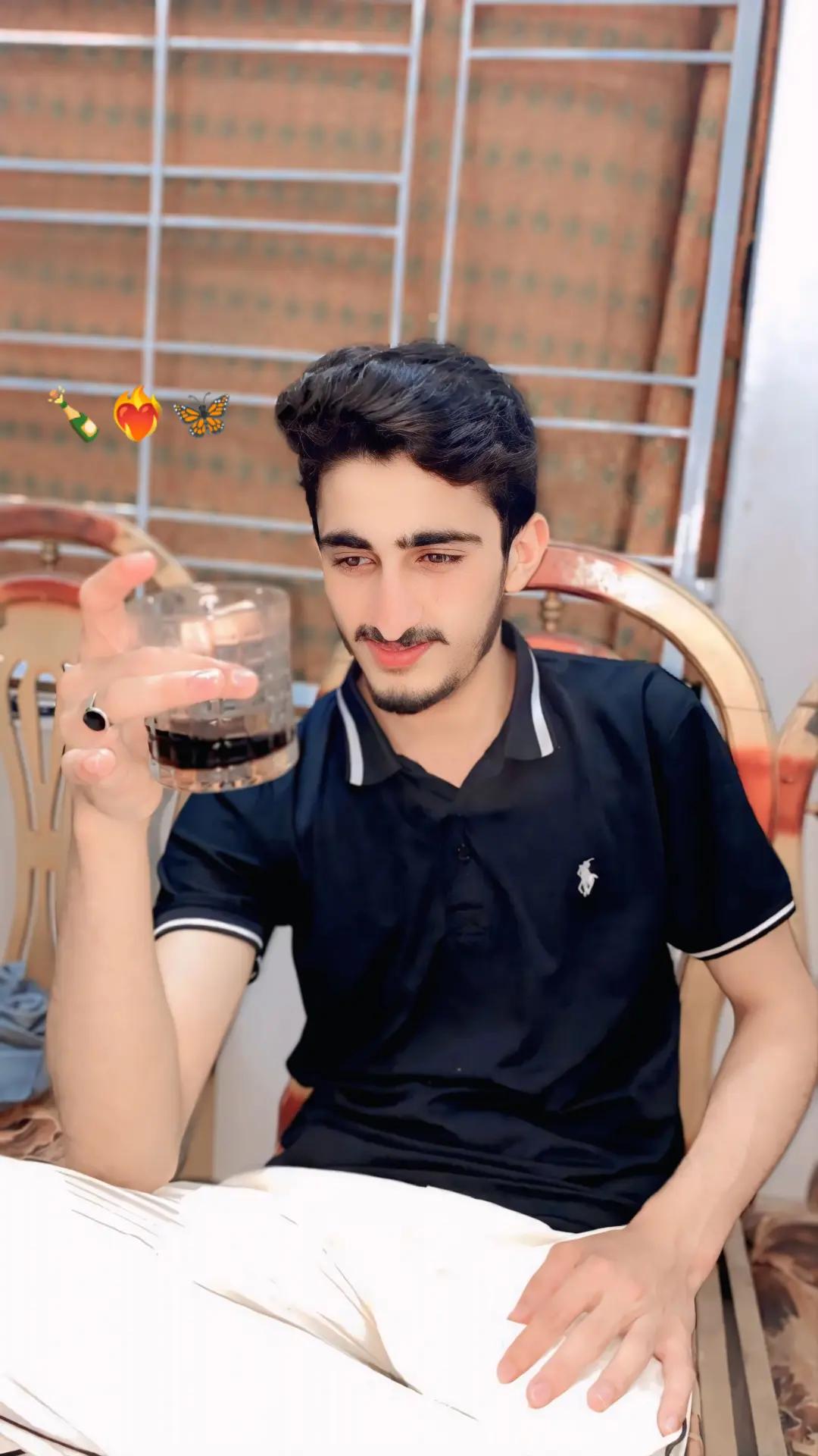 @𝓓𝓻 •𝓐𝓷𝓮𝓮𝓼 🫀🖤👀