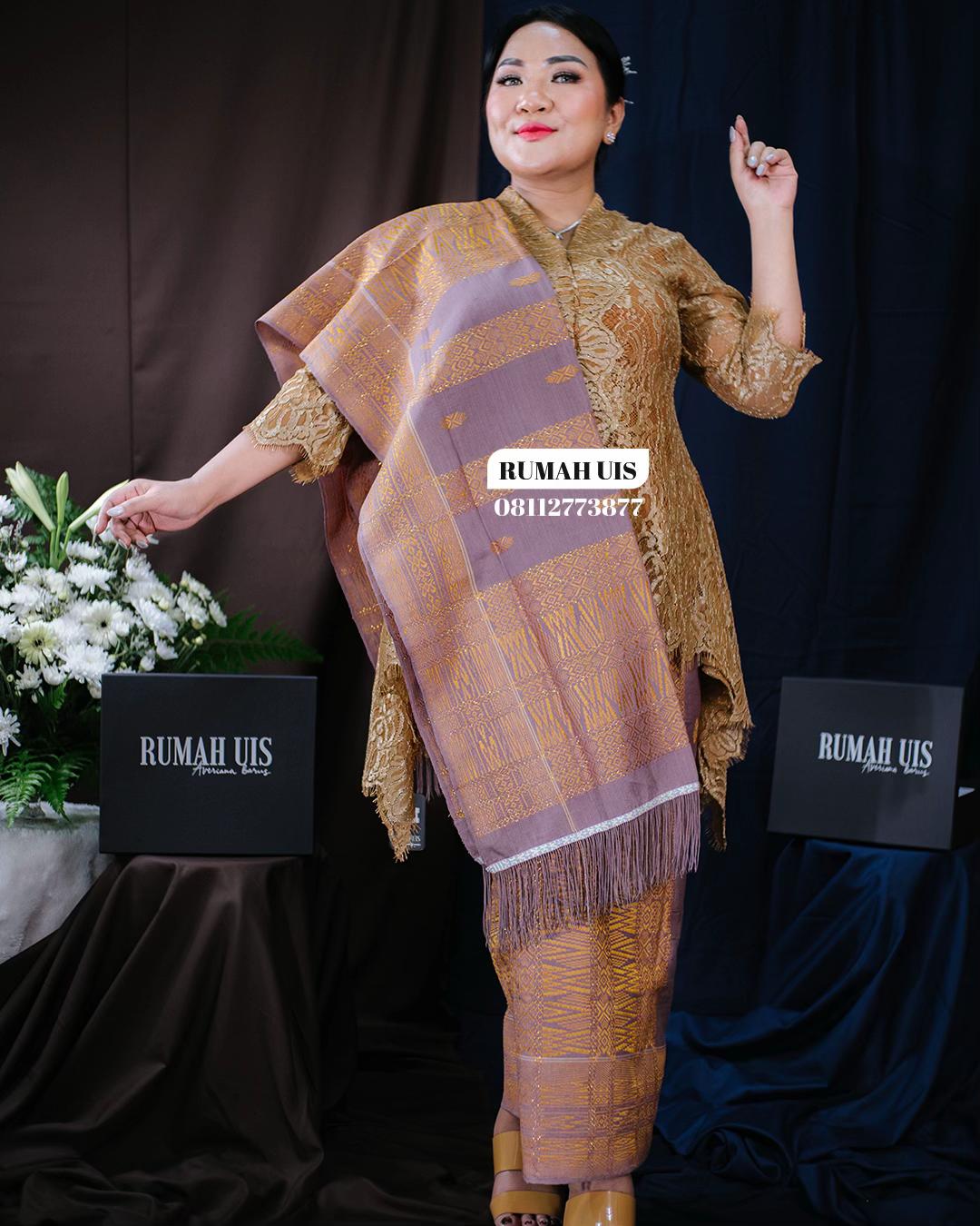 @Rumah Uis by Averiana Barus