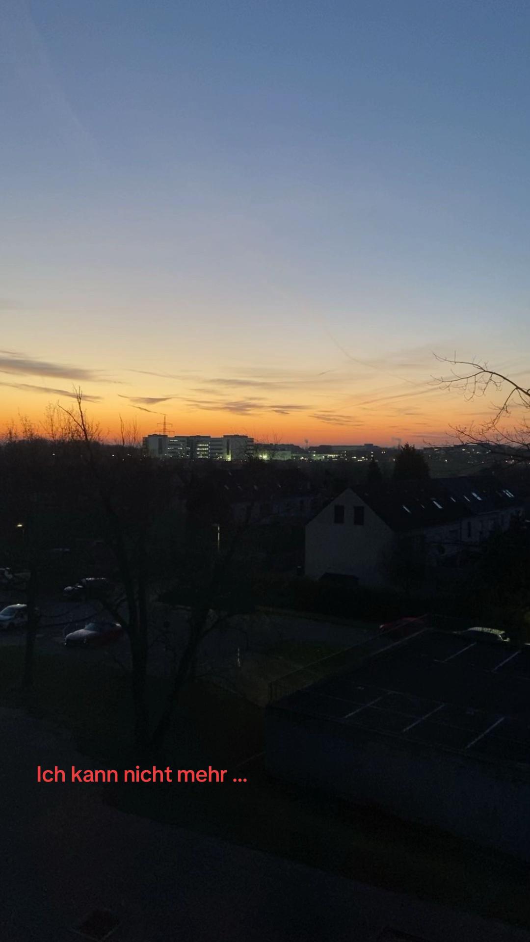 @𝐙𝐨𝐞