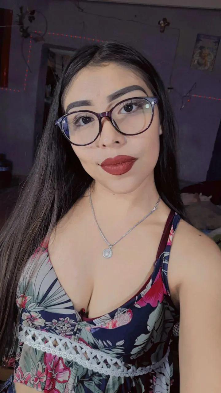 @Alesita💜🌸