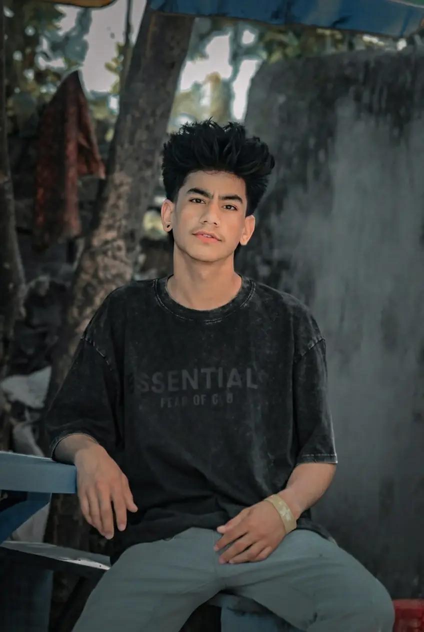 @R O H I T_🤙