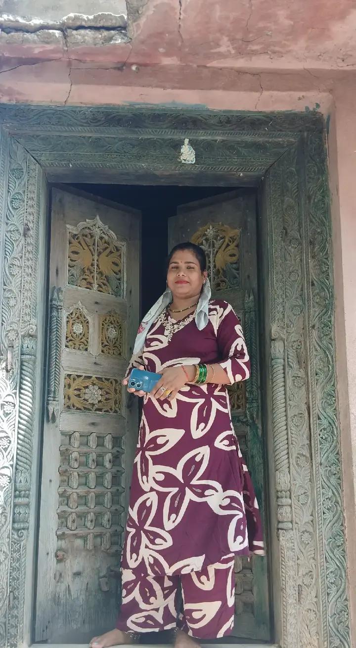 @Nidhi Yadav