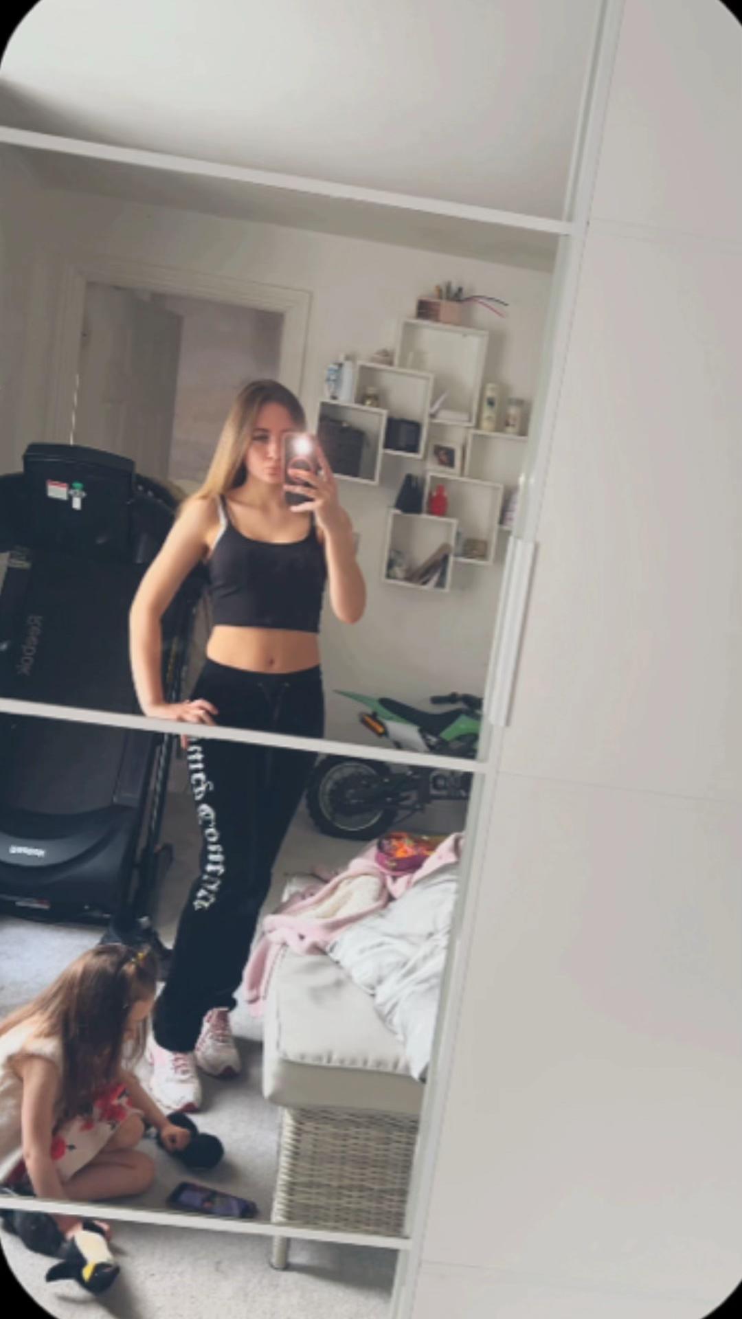 @𝐸𝓂𝒾𝓁𝒾𝒶 𝒮𝒶𝒾𝒸𝒶𝓃𝑒