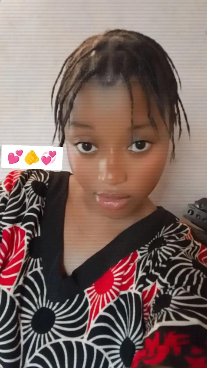 @smile 🥰 girl 🦋