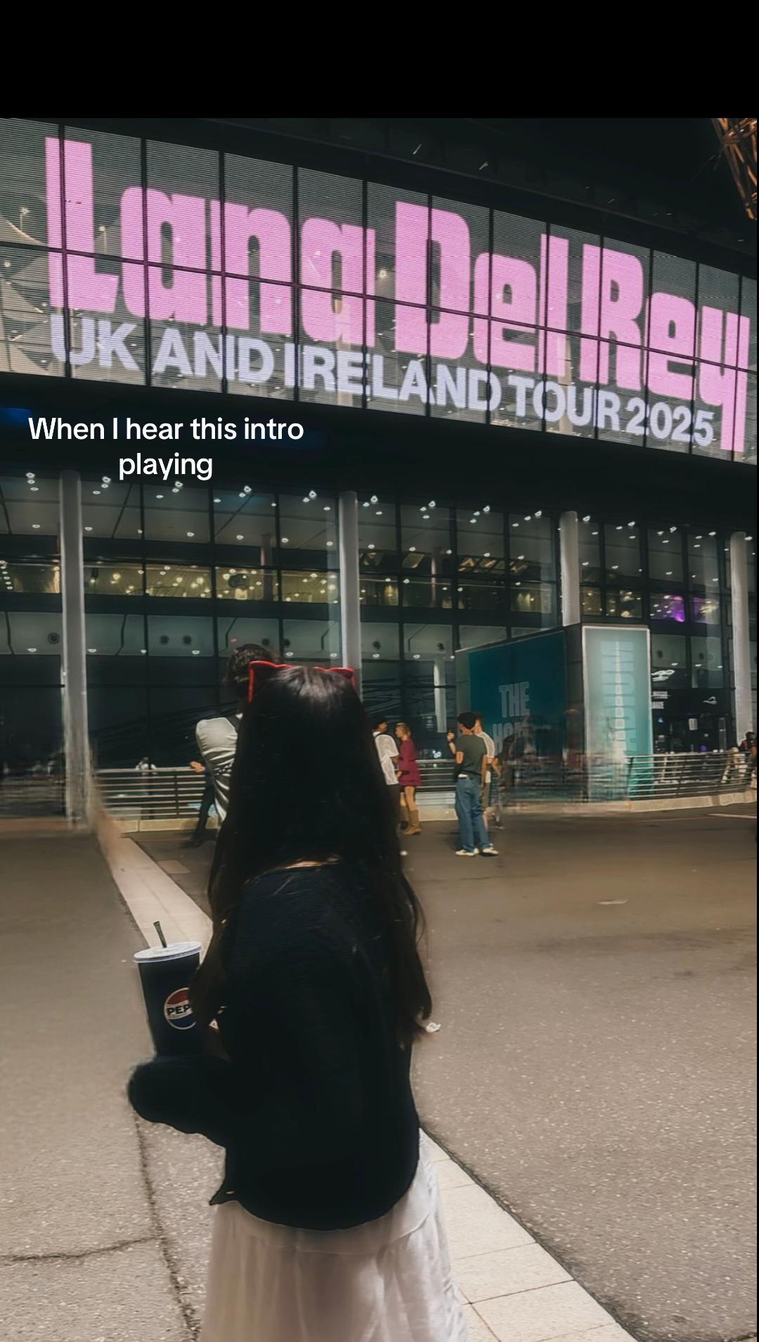 @𝒞𝓁𝒶𝓇𝒶‧₊&deg;